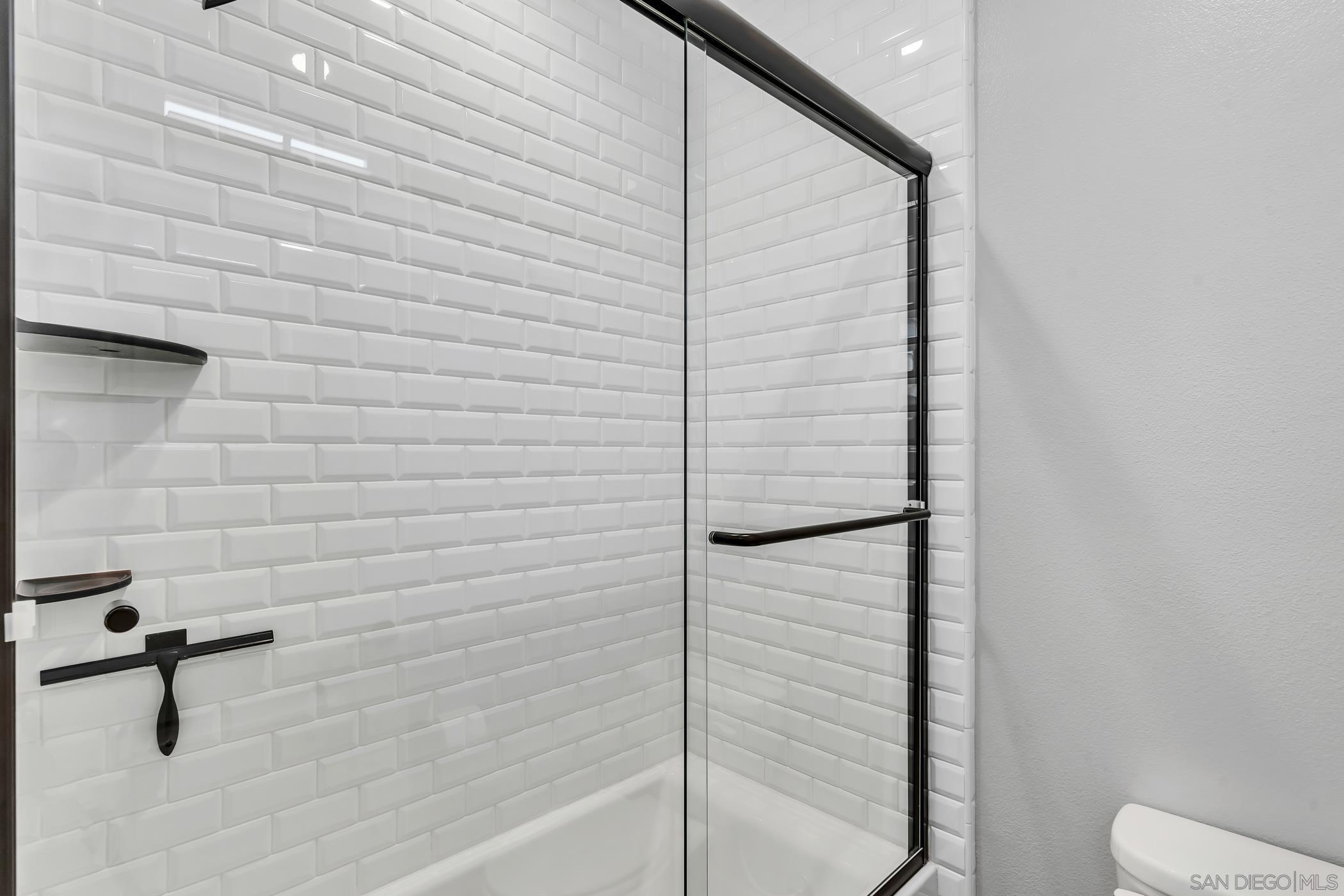 Detail Gallery Image 47 of 65 For 1128  Witherby Ln, Escondido,  CA 92026 - 6 Beds | 3/1 Baths