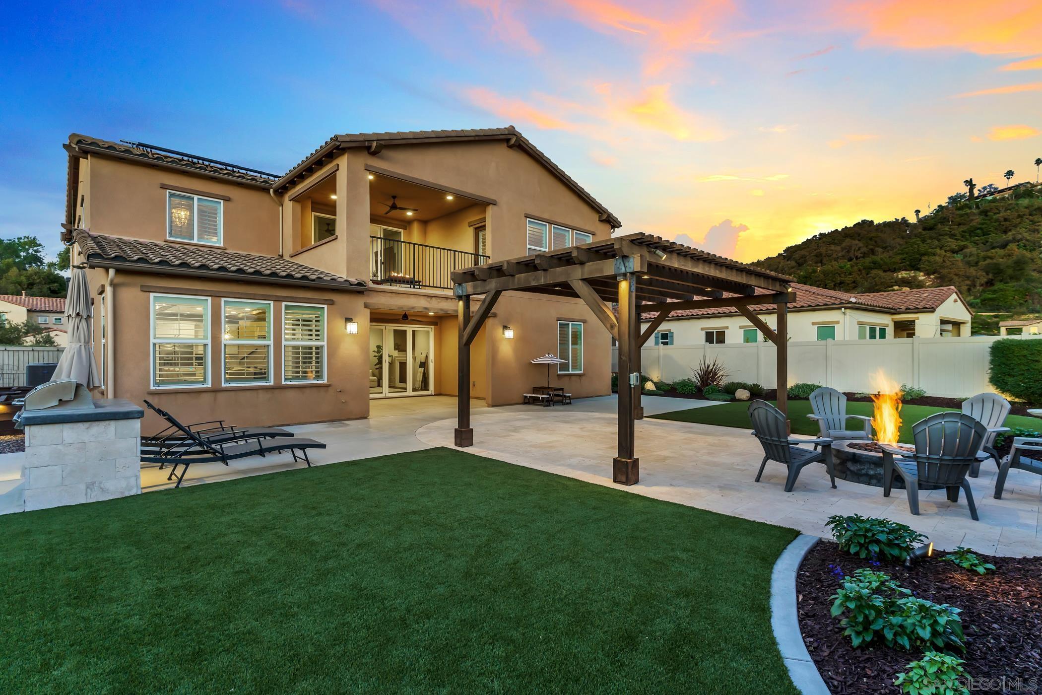 Detail Gallery Image 6 of 65 For 1128  Witherby Ln, Escondido,  CA 92026 - 6 Beds | 3/1 Baths