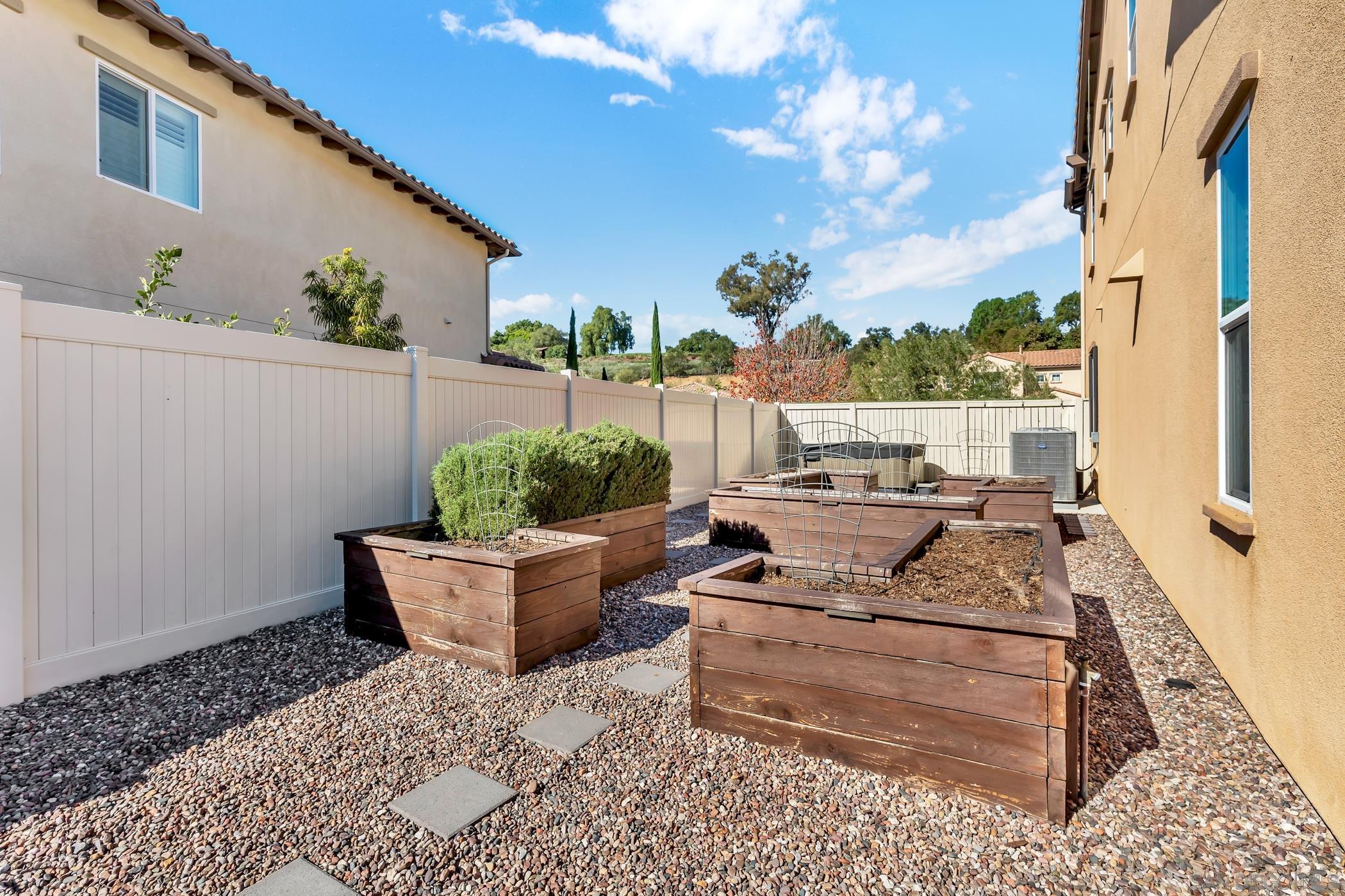 Detail Gallery Image 63 of 65 For 1128  Witherby Ln, Escondido,  CA 92026 - 6 Beds | 3/1 Baths