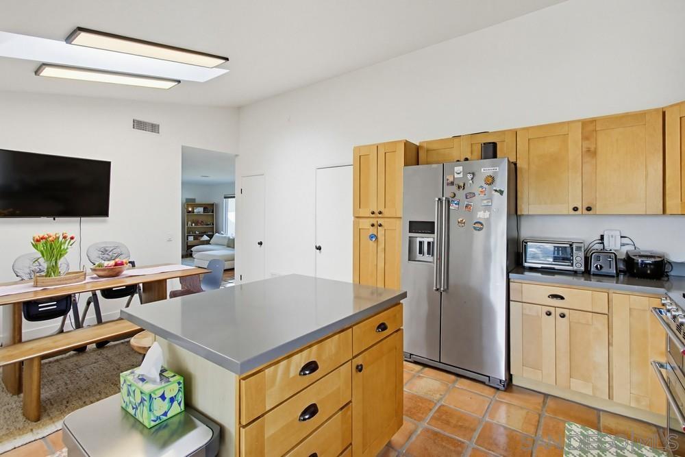 Detail Gallery Image 12 of 36 For 6475  Canyon Vista Ct, San Diego,  CA 92111 - 4 Beds | 2 Baths