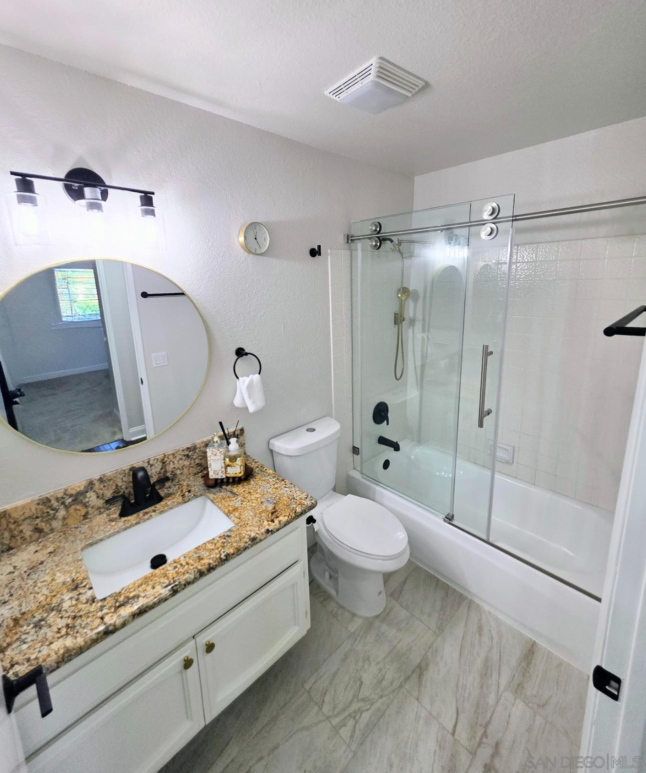 Detail Gallery Image 17 of 34 For 11872  Bernardo Ter  #E,  San Diego,  CA 92128 - 3 Beds | 2 Baths