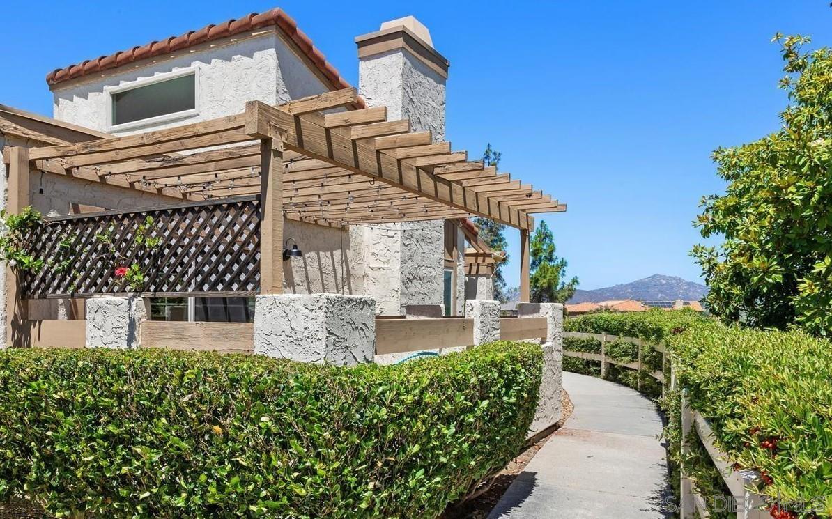 Detail Gallery Image 3 of 34 For 11872  Bernardo Ter  #E,  San Diego,  CA 92128 - 3 Beds | 2 Baths