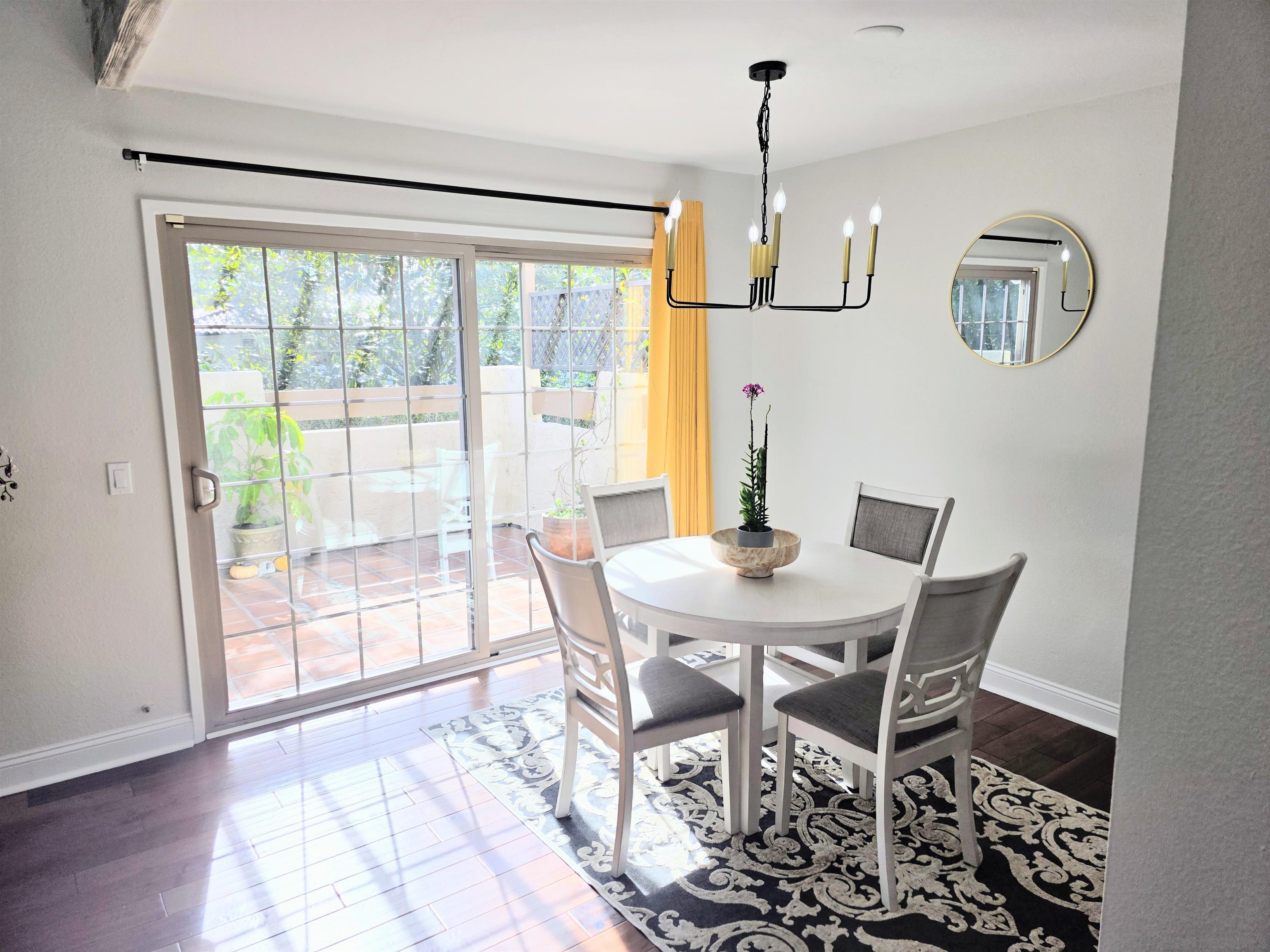 Detail Gallery Image 8 of 34 For 11872  Bernardo Ter  #E,  San Diego,  CA 92128 - 3 Beds | 2 Baths