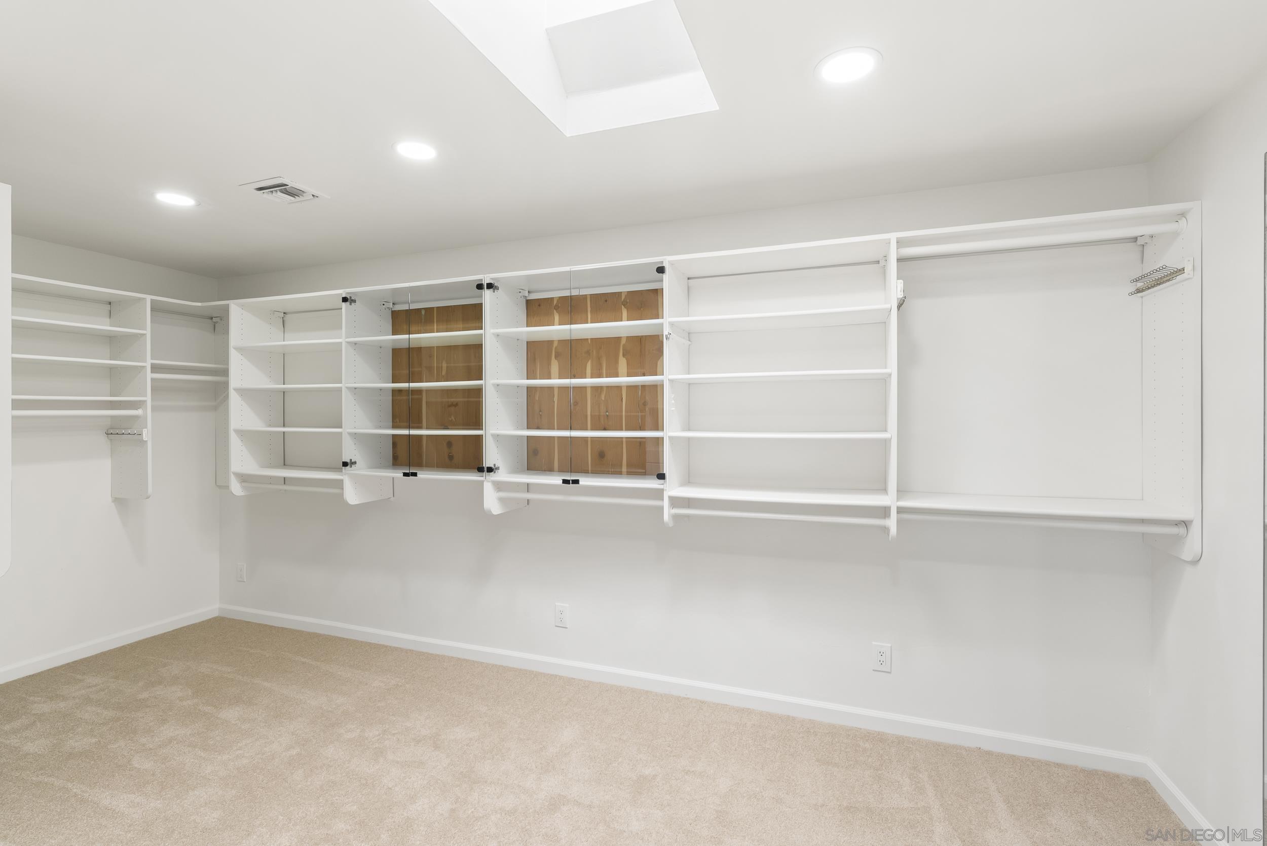 Detail Gallery Image 25 of 39 For 4328  Piedmont Dr, San Diego,  CA 92107 - 5 Beds | 3/1 Baths