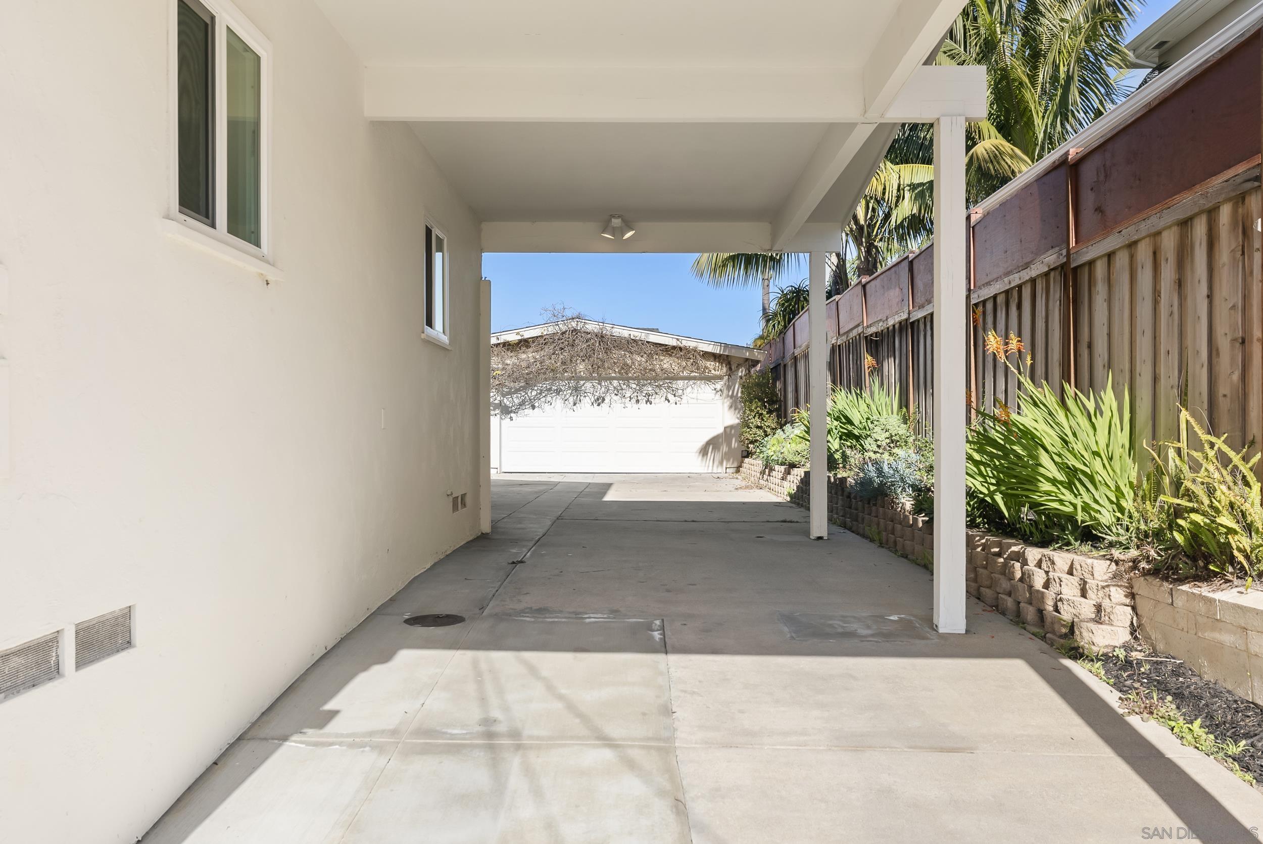 Detail Gallery Image 32 of 39 For 4328  Piedmont Dr, San Diego,  CA 92107 - 5 Beds | 3/1 Baths