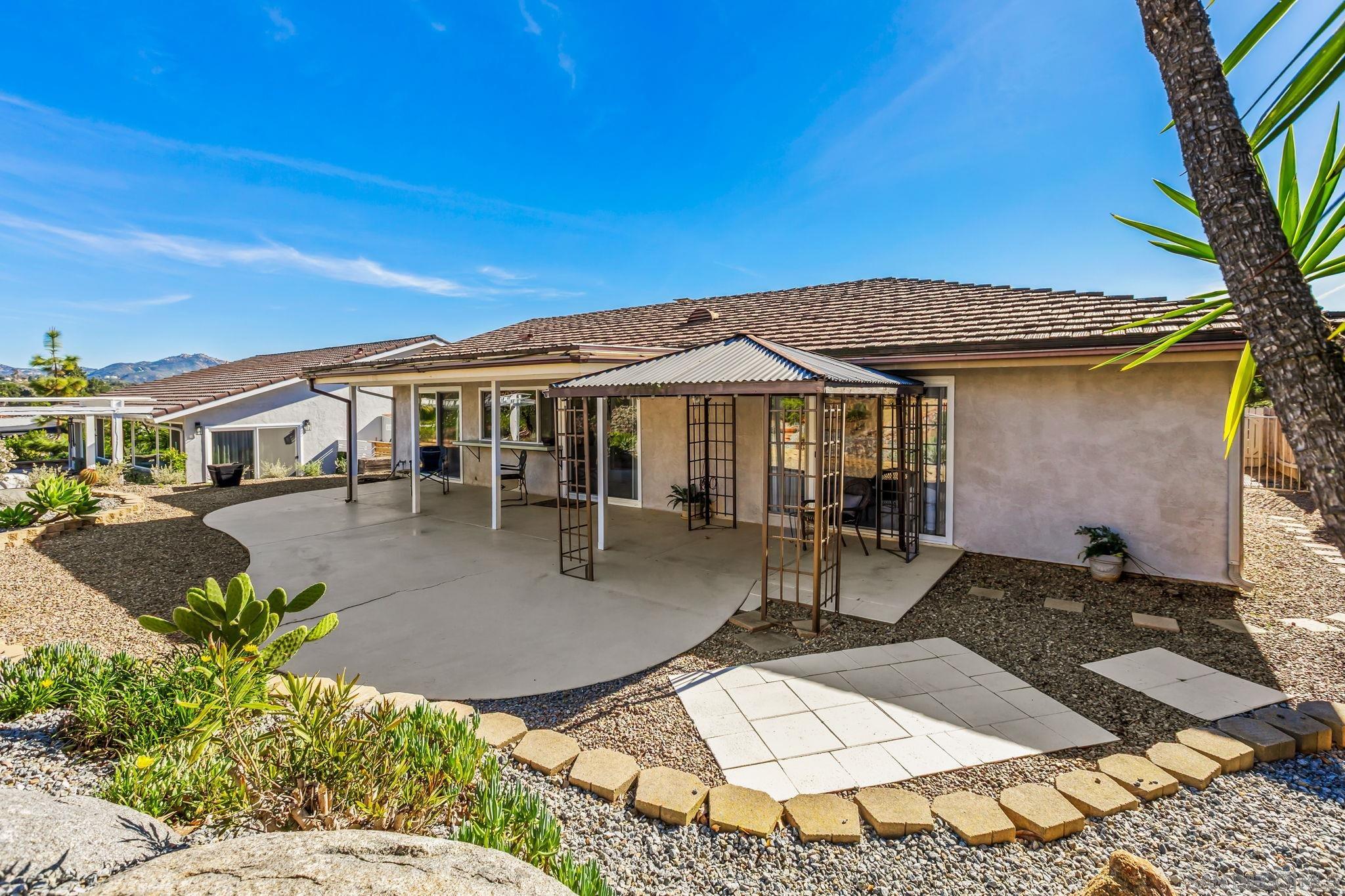 Detail Gallery Image 26 of 43 For 16598  Casero Rd, San Diego,  CA 92128 - 2 Beds | 2 Baths