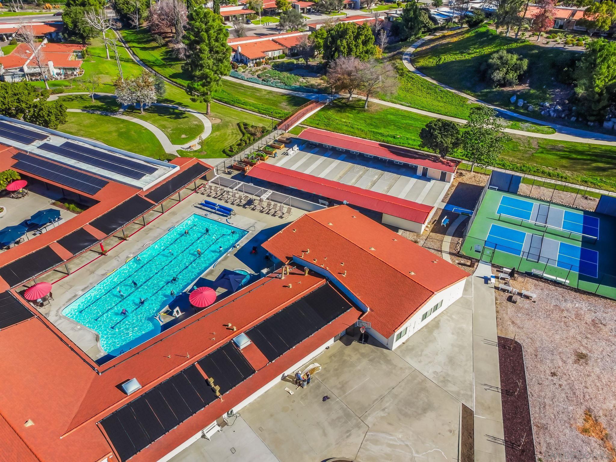 Detail Gallery Image 36 of 43 For 16598  Casero Rd, San Diego,  CA 92128 - 2 Beds | 2 Baths