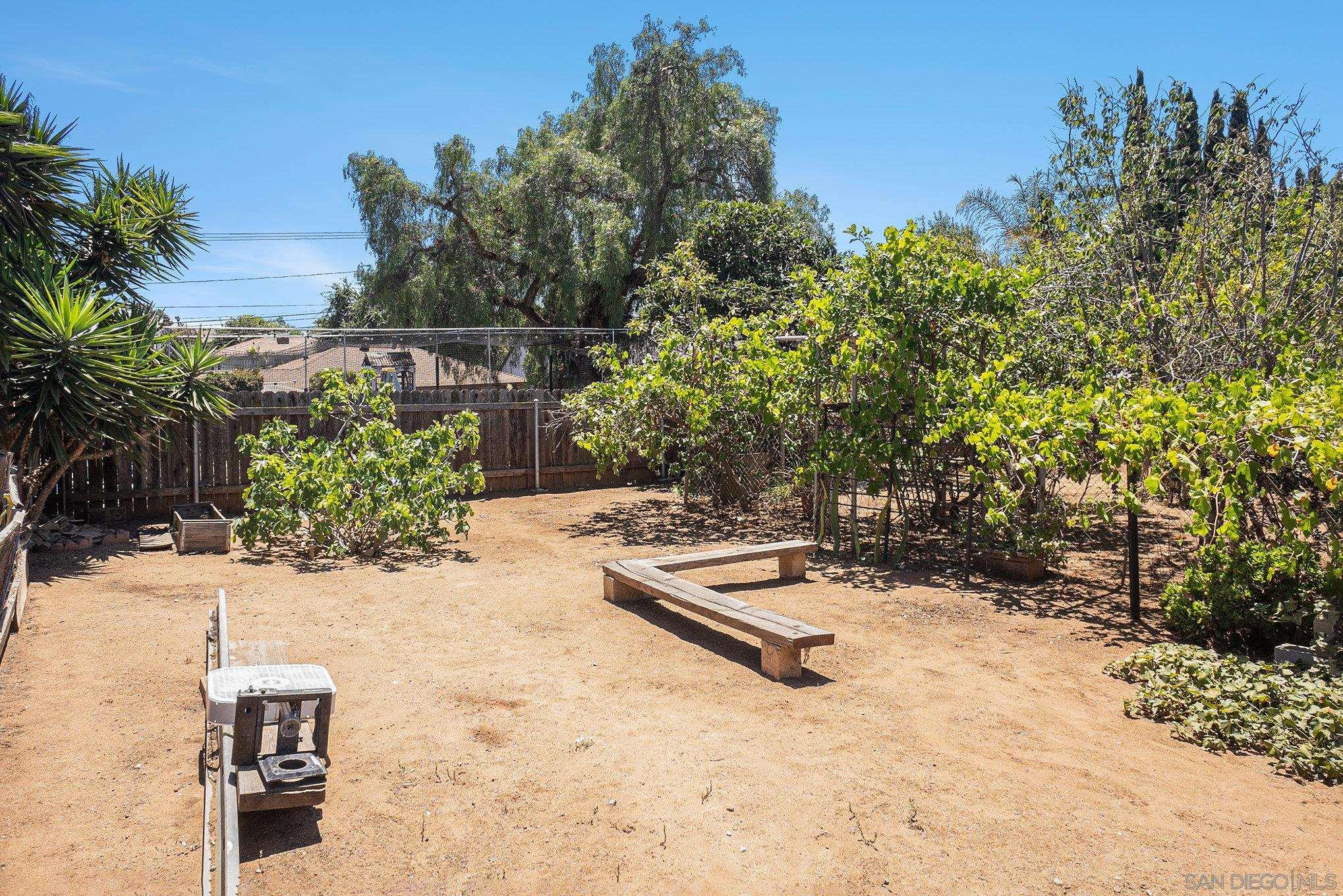 Detail Gallery Image 14 of 56 For 74  E St E, Chula Vista,  CA 91910 - 3 Beds | 2 Baths