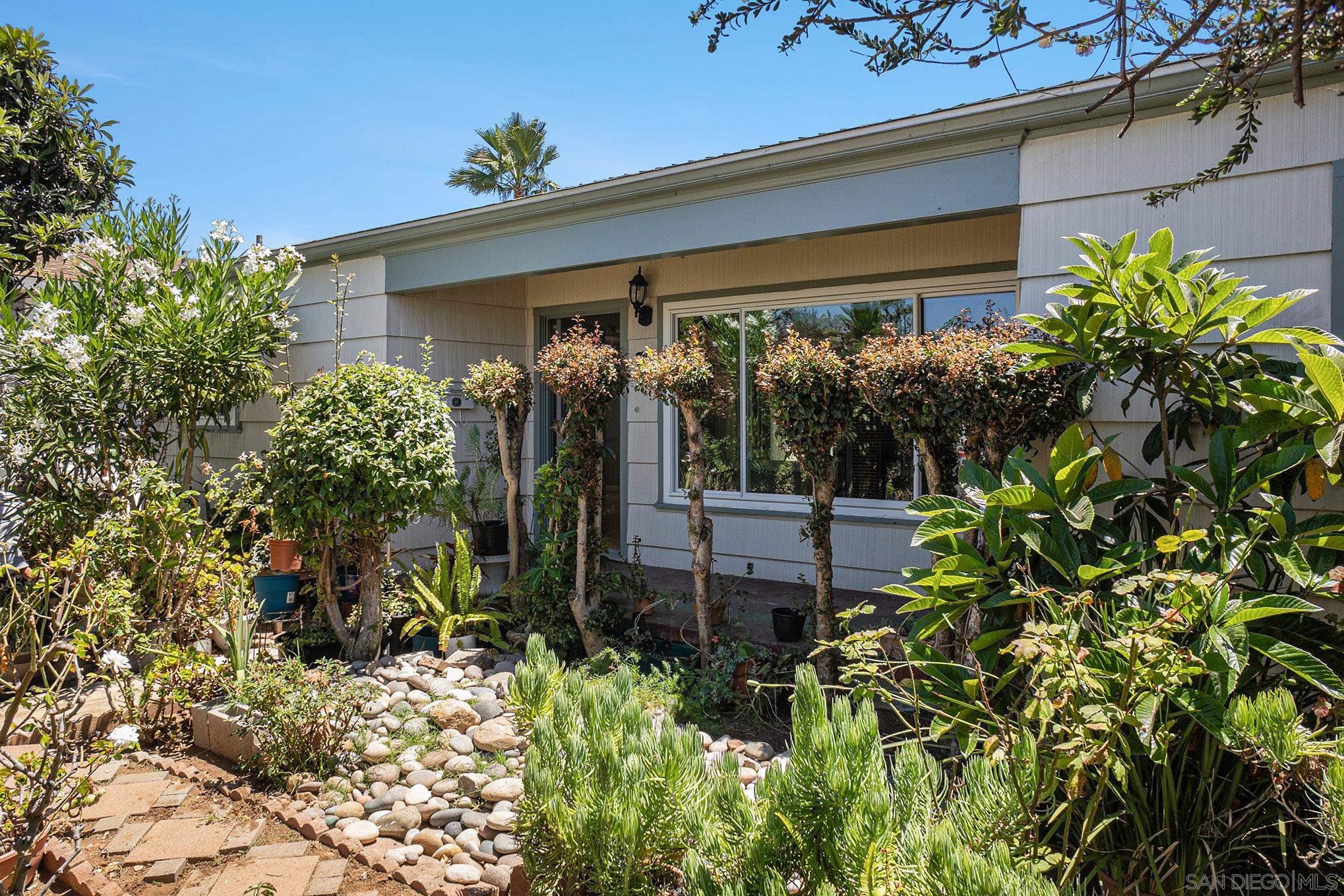 Detail Gallery Image 4 of 56 For 74  E St E, Chula Vista,  CA 91910 - 3 Beds | 2 Baths