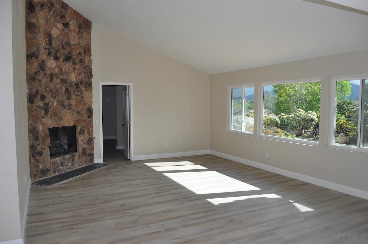 Detail Gallery Image 17 of 26 For 4121  Conrad Drive, Spring Valley,  CA 91977 - 5 Beds | 3 Baths