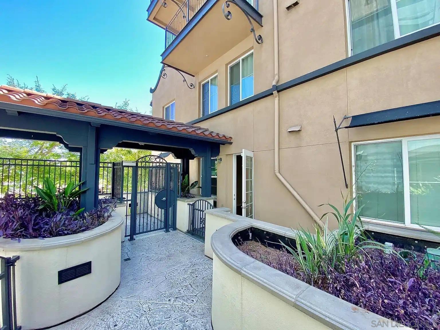 Detail Gallery Image 14 of 43 For 3950  Ohio St  202, San Diego,  CA 92104 - 3 Beds | 2 Baths