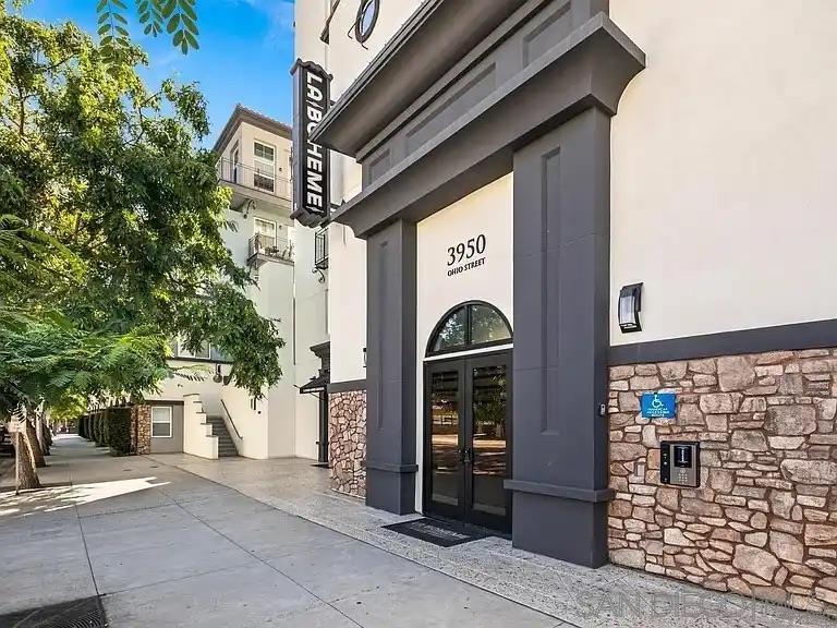 Detail Gallery Image 4 of 43 For 3950  Ohio St  202, San Diego,  CA 92104 - 3 Beds | 2 Baths