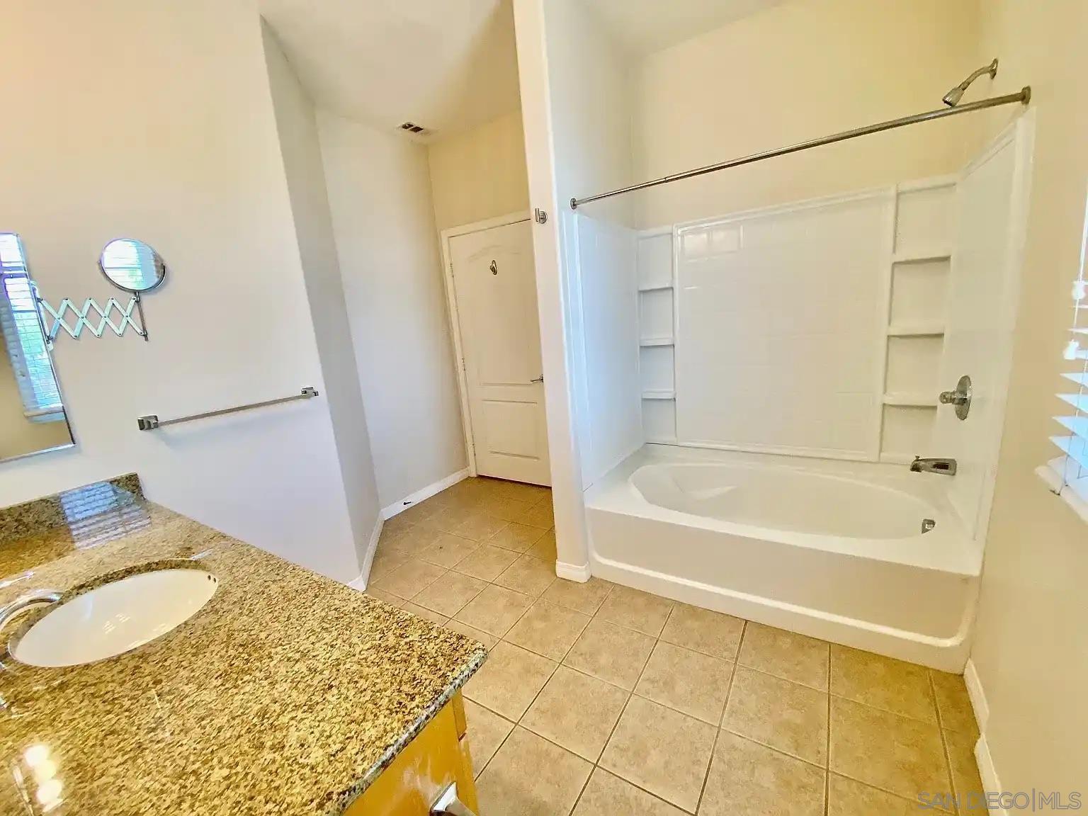 Detail Gallery Image 40 of 43 For 3950  Ohio St  202, San Diego,  CA 92104 - 3 Beds | 2 Baths