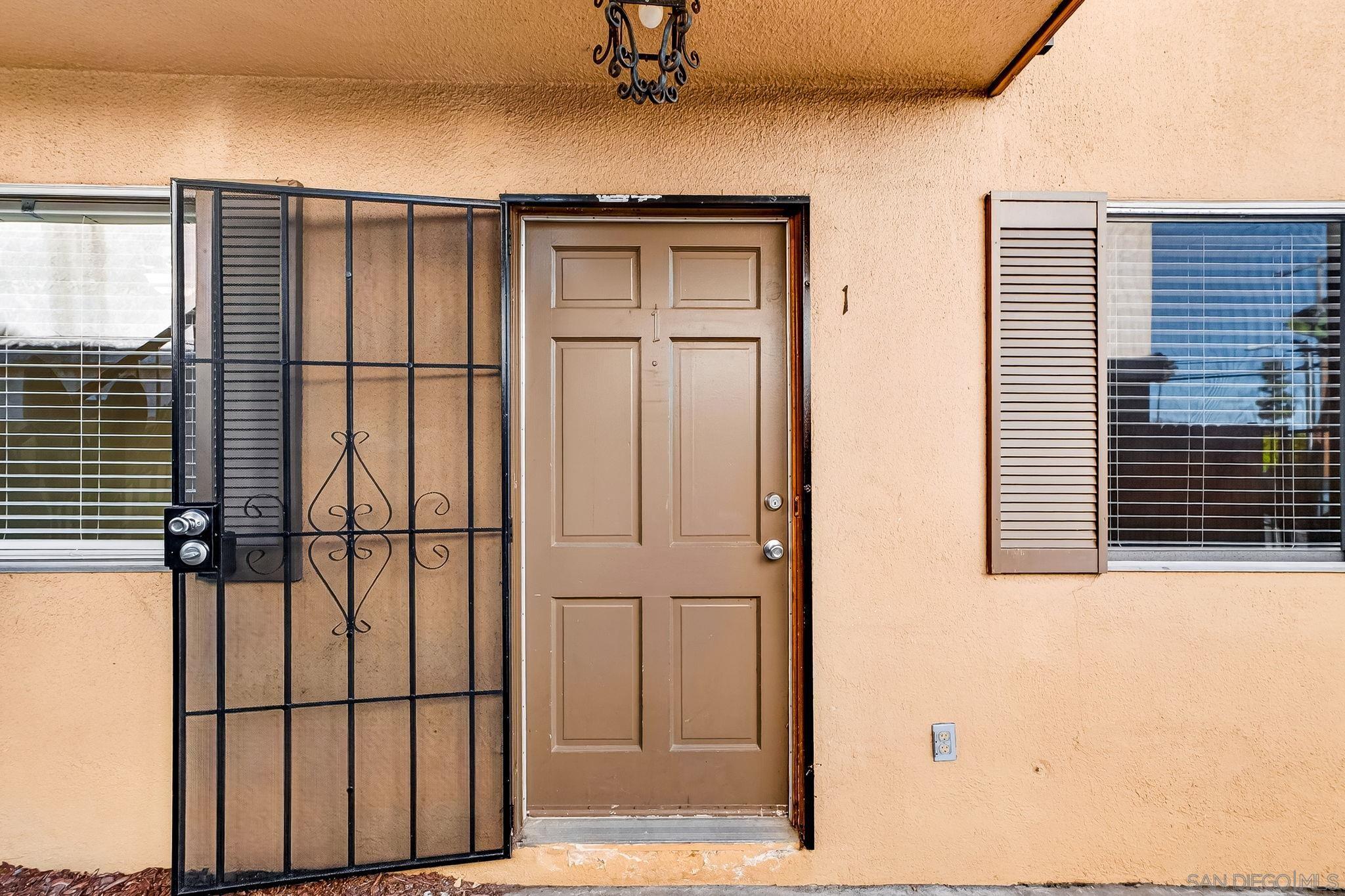 Detail Gallery Image 6 of 25 For 4585  Felton St, San Diego,  CA 92116 - – Beds | – Baths