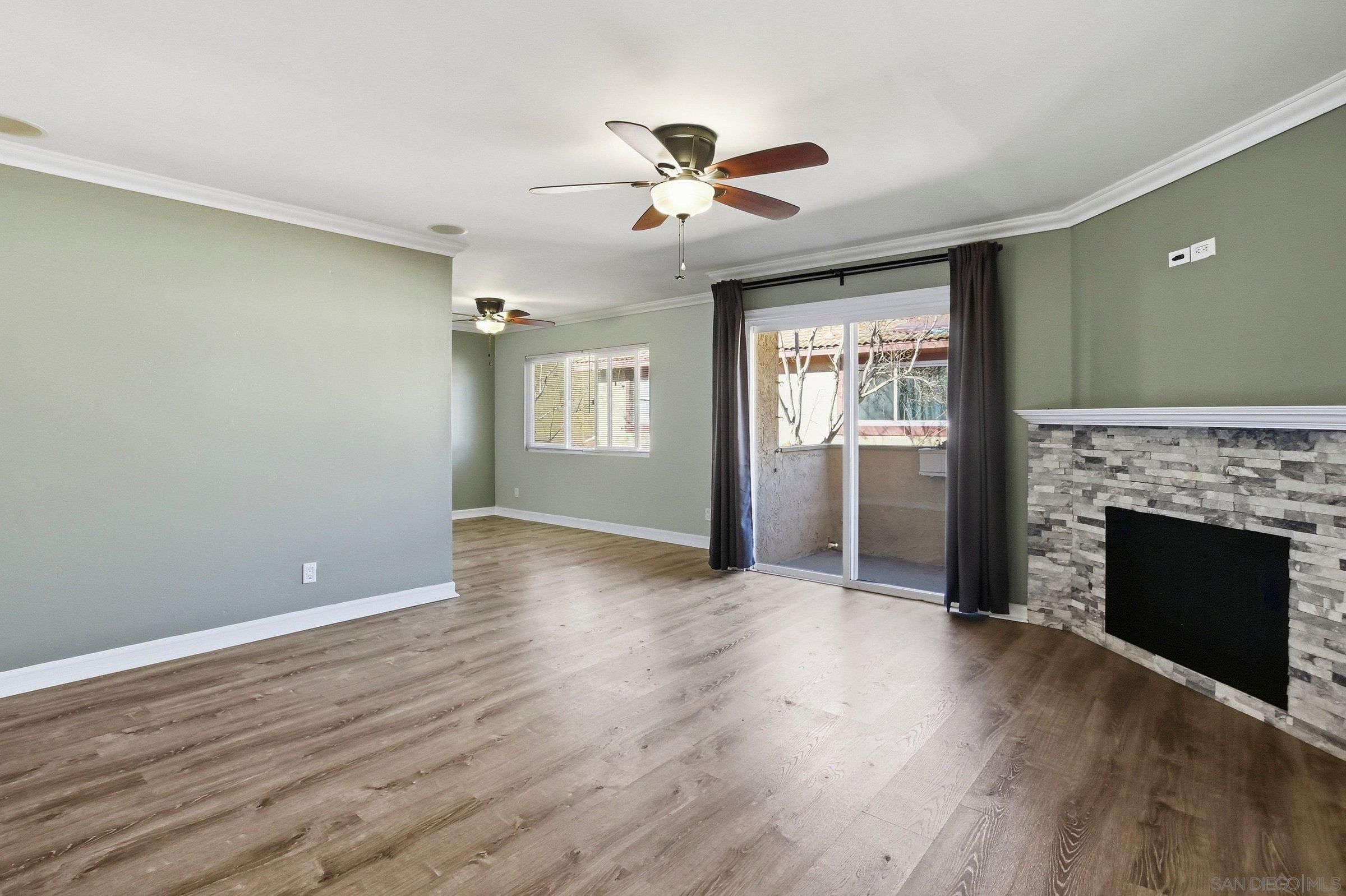 Detail Gallery Image 3 of 27 For 10794  Jeanne Ter  #E,  Santee,  CA 92071 - 2 Beds | 2/1 Baths