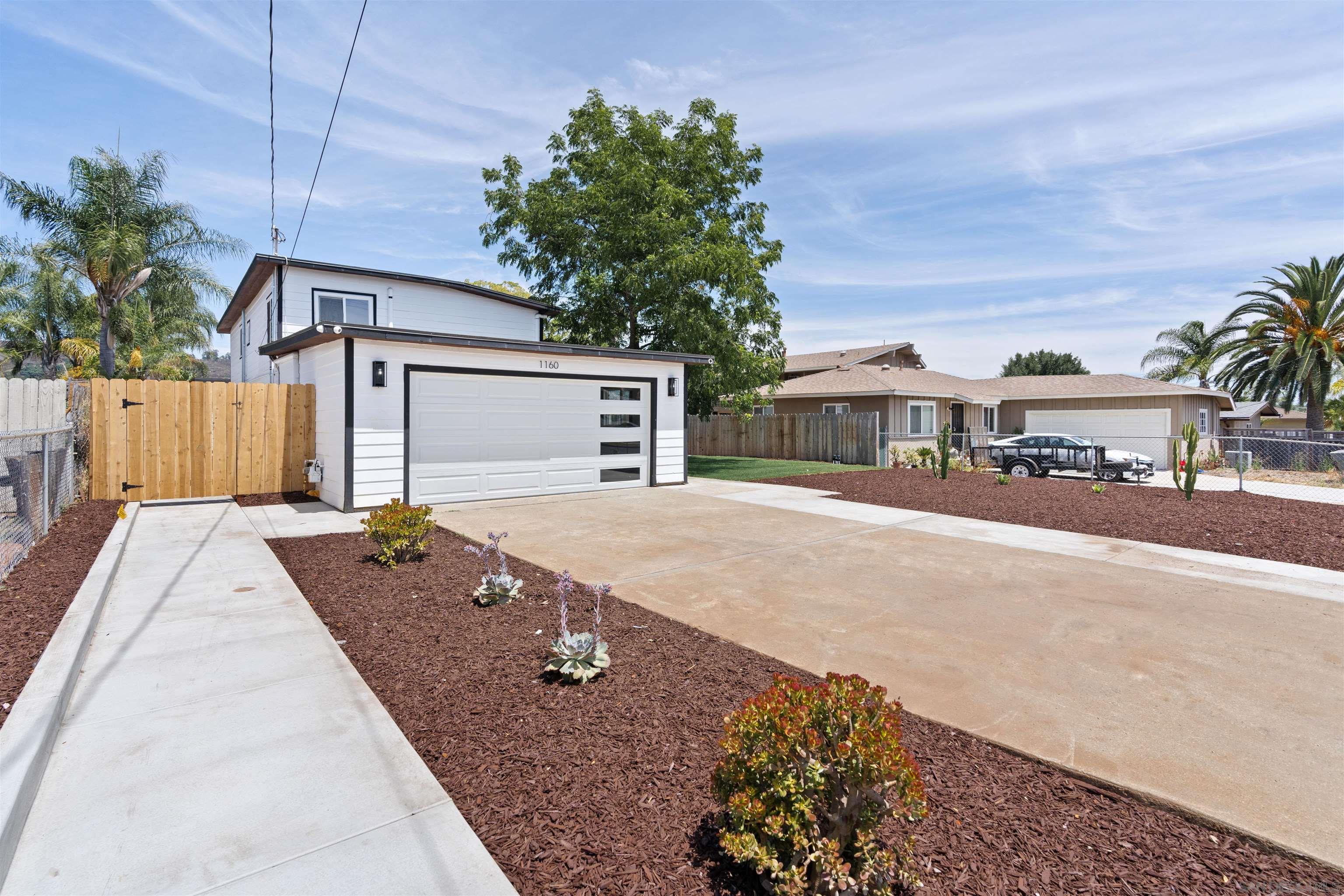 Detail Gallery Image 5 of 39 For 1160  Erica St, Escondido,  CA 92027 - 6 Beds | 4 Baths