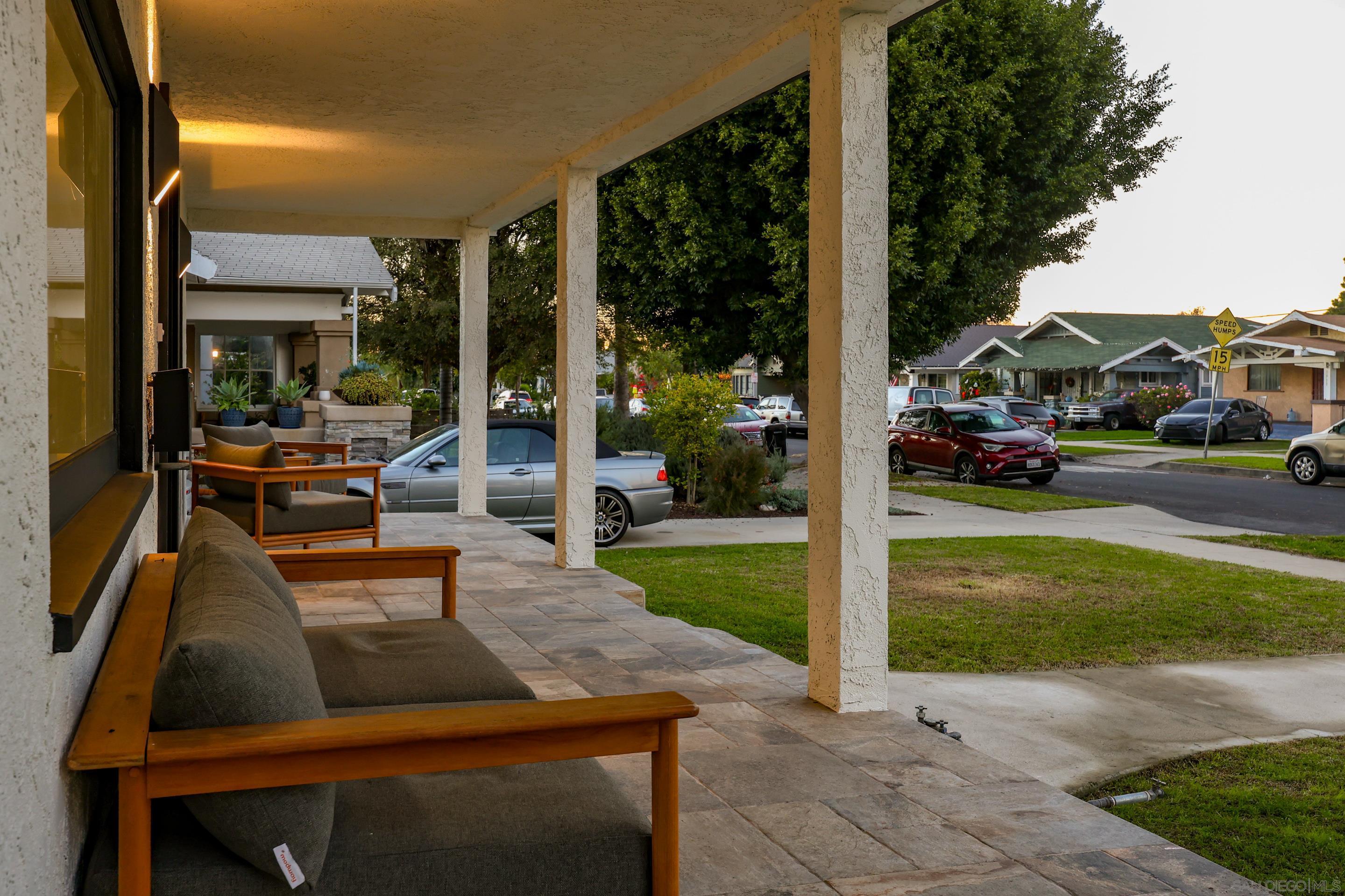 Detail Gallery Image 60 of 72 For 1900 W 41st St, Los Angeles,  CA 90062 - 4 Beds | 2 Baths