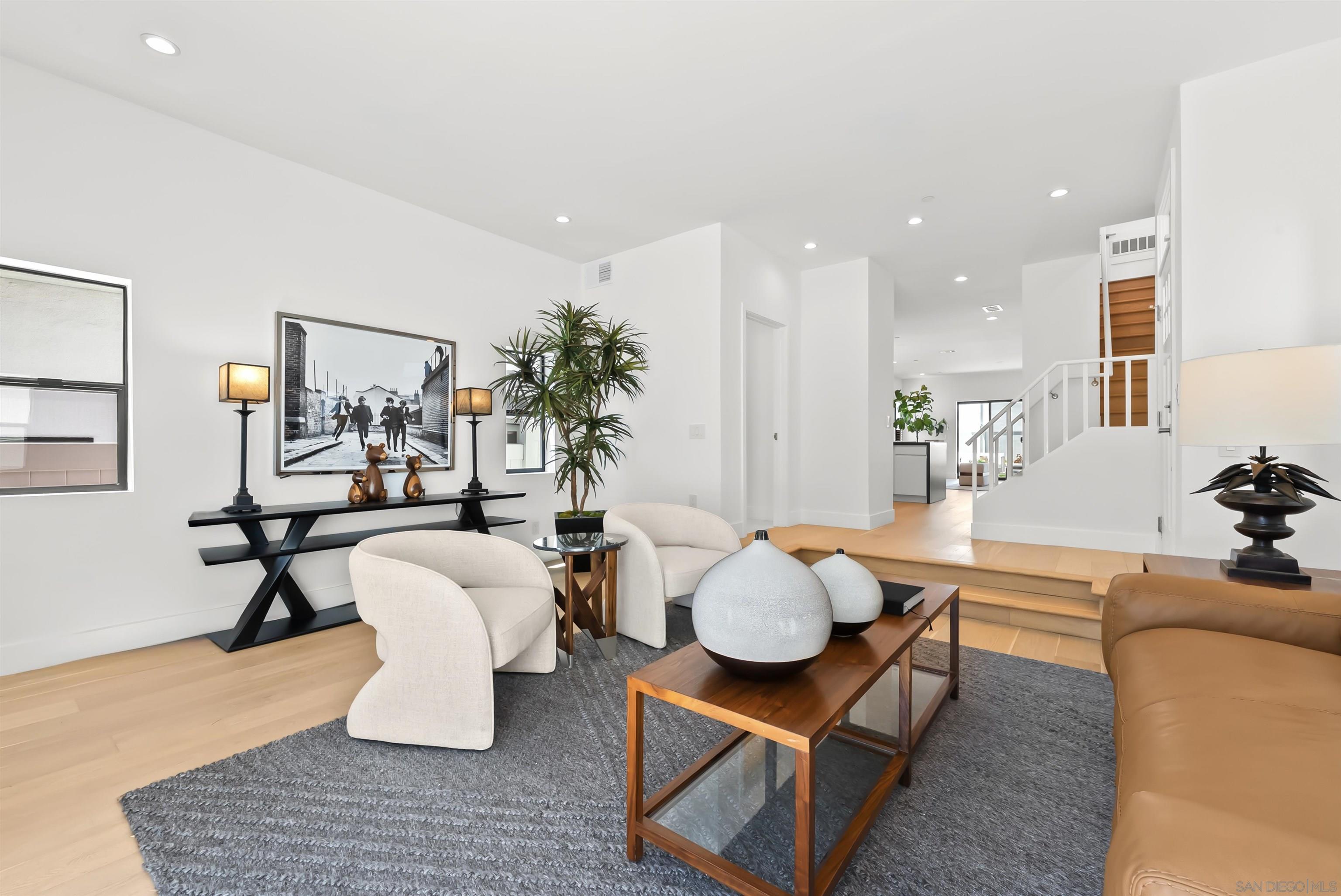 Detail Gallery Image 12 of 41 For 1032  Pennsylvania Avenue, San Diego,  CA 92103 - 4 Beds | 3/2 Baths