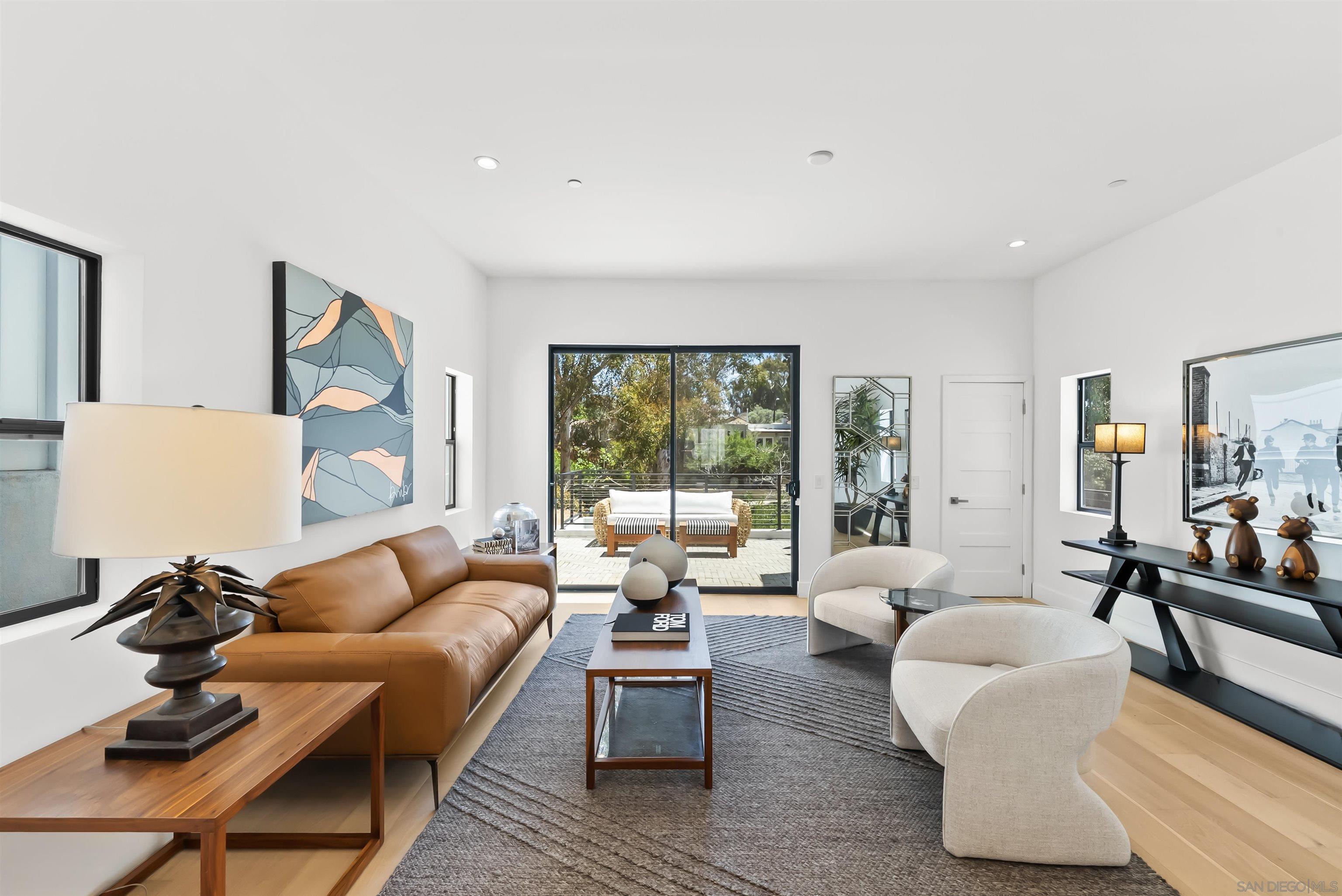 Detail Gallery Image 11 of 41 For 1034  Pennsylvania Avenue, San Diego,  CA 92103 - 4 Beds | 3/2 Baths