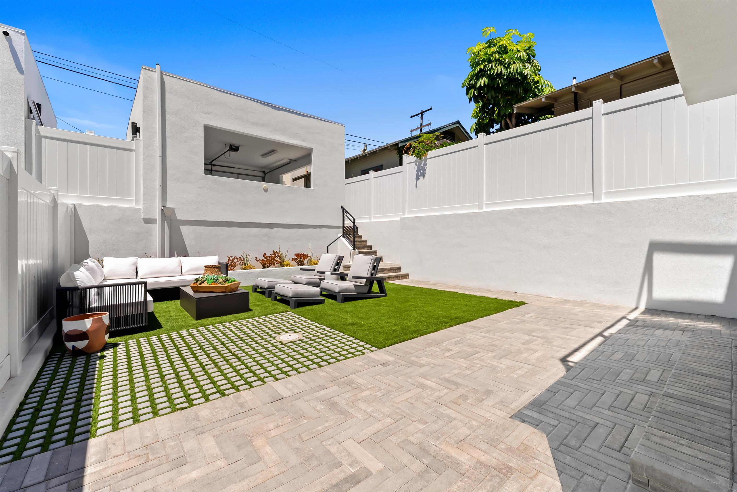 Detail Gallery Image 8 of 41 For 1034  Pennsylvania Avenue, San Diego,  CA 92103 - 4 Beds | 3/2 Baths