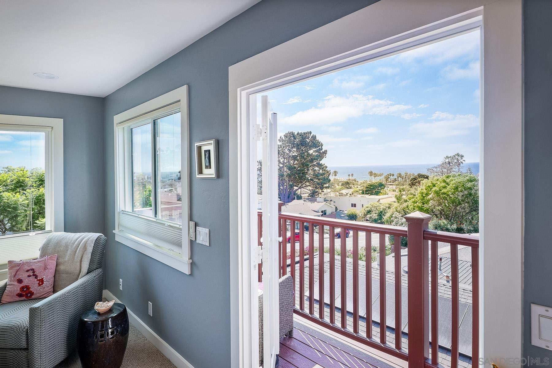 Detail Gallery Image 23 of 36 For 4506  Point Loma Ave, San Diego,  CA 92107 - 4 Beds | 3 Baths