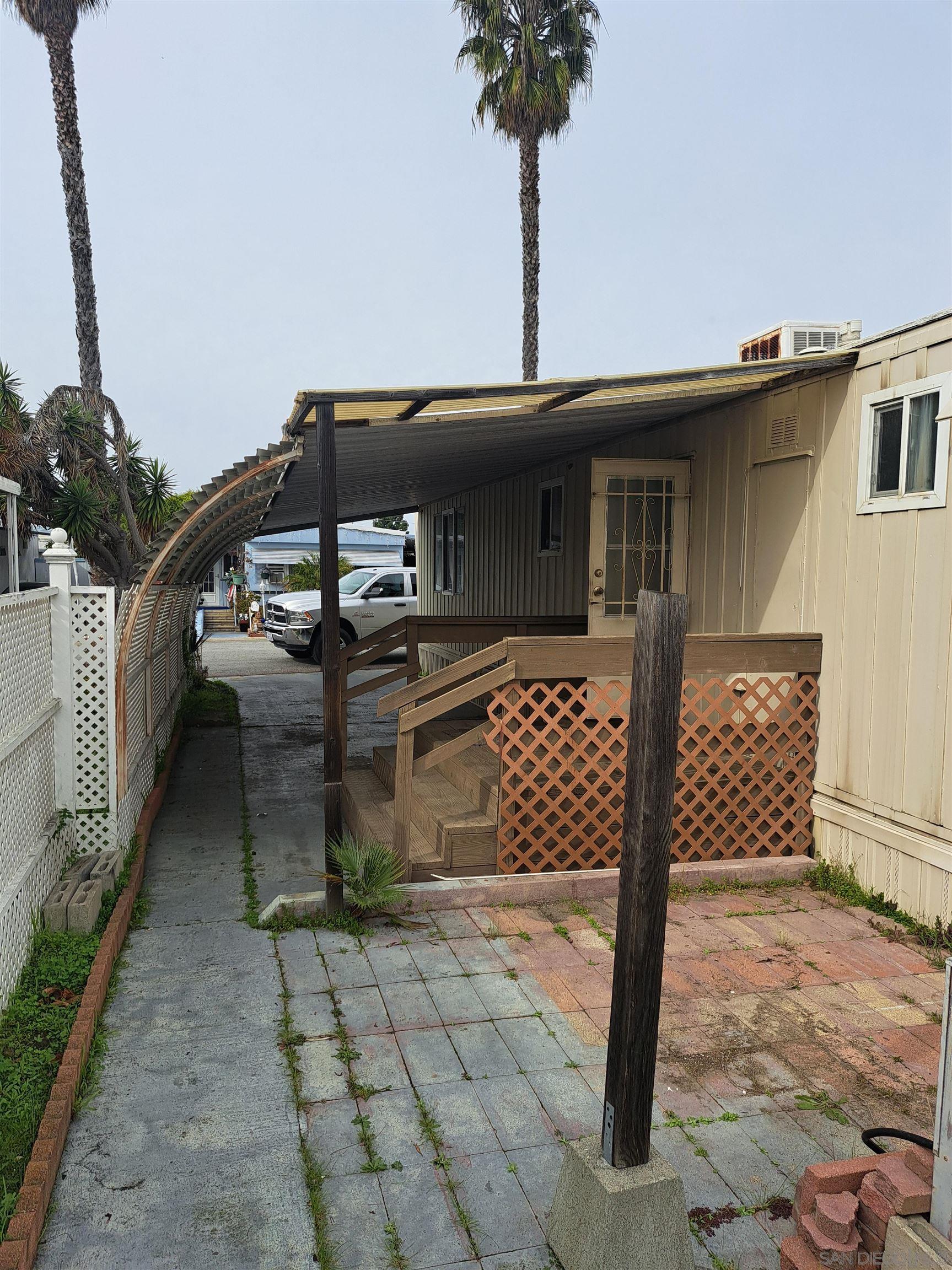 Detail Gallery Image 21 of 22 For 2  Bahia Ln, Oceanside,  CA 92058 - 2 Beds | 2 Baths