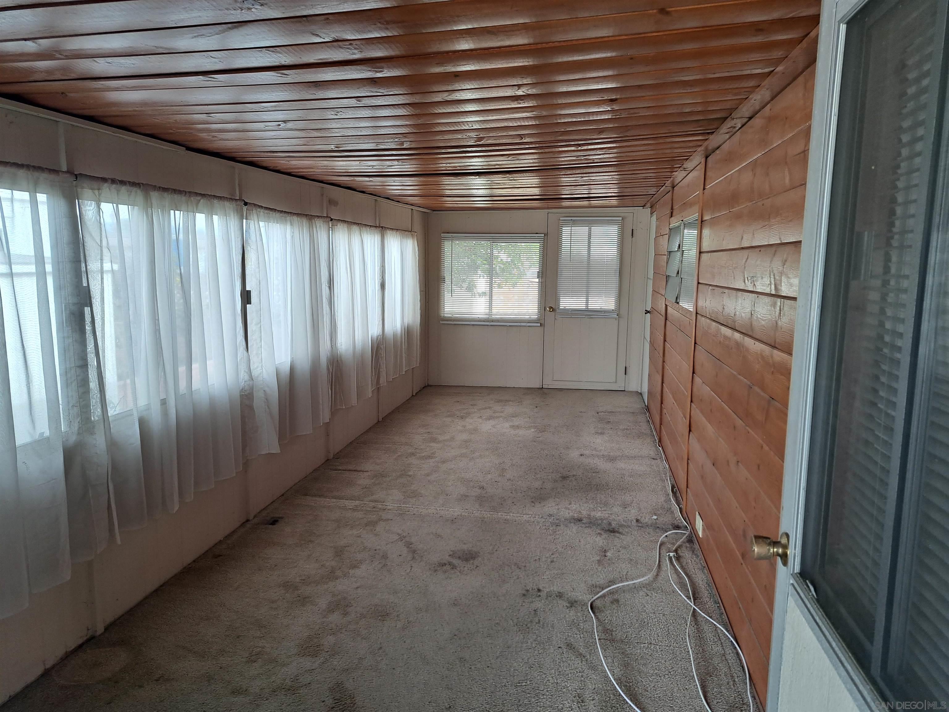 Detail Gallery Image 7 of 22 For 2  Bahia Ln, Oceanside,  CA 92058 - 2 Beds | 2 Baths