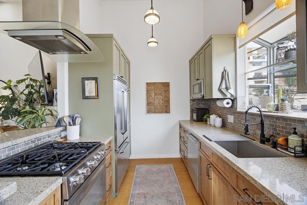 Detail Gallery Image 12 of 42 For 3617  4th Ave  #6,  San Diego,  CA 92103 - 2 Beds | 2 Baths