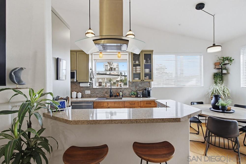 Detail Gallery Image 7 of 42 For 3617  4th Ave  #6,  San Diego,  CA 92103 - 2 Beds | 2 Baths