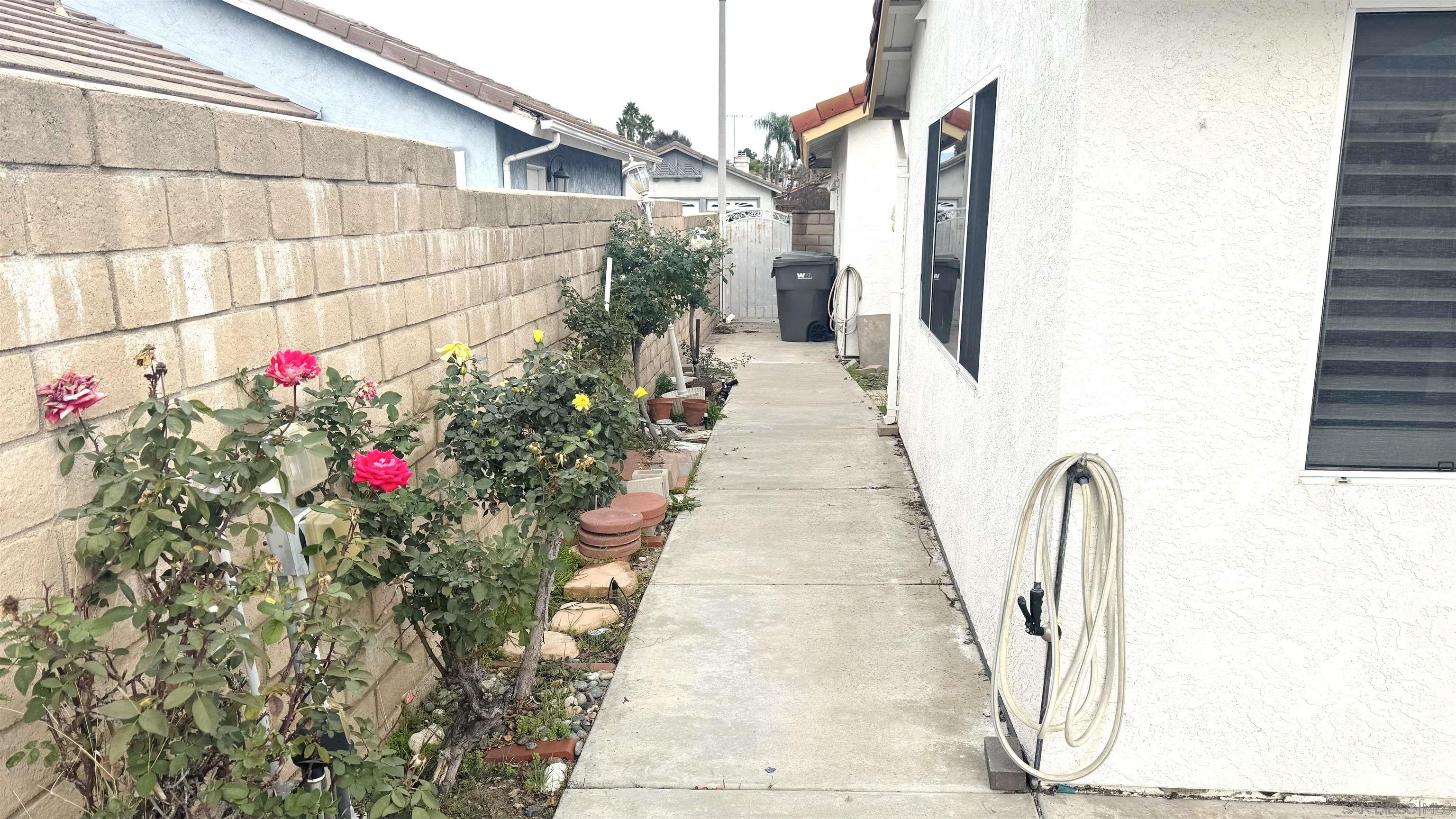 Detail Gallery Image 14 of 38 For 39607  Firethorn Court, Murrieta,  CA 92563 - 4 Beds | 2 Baths