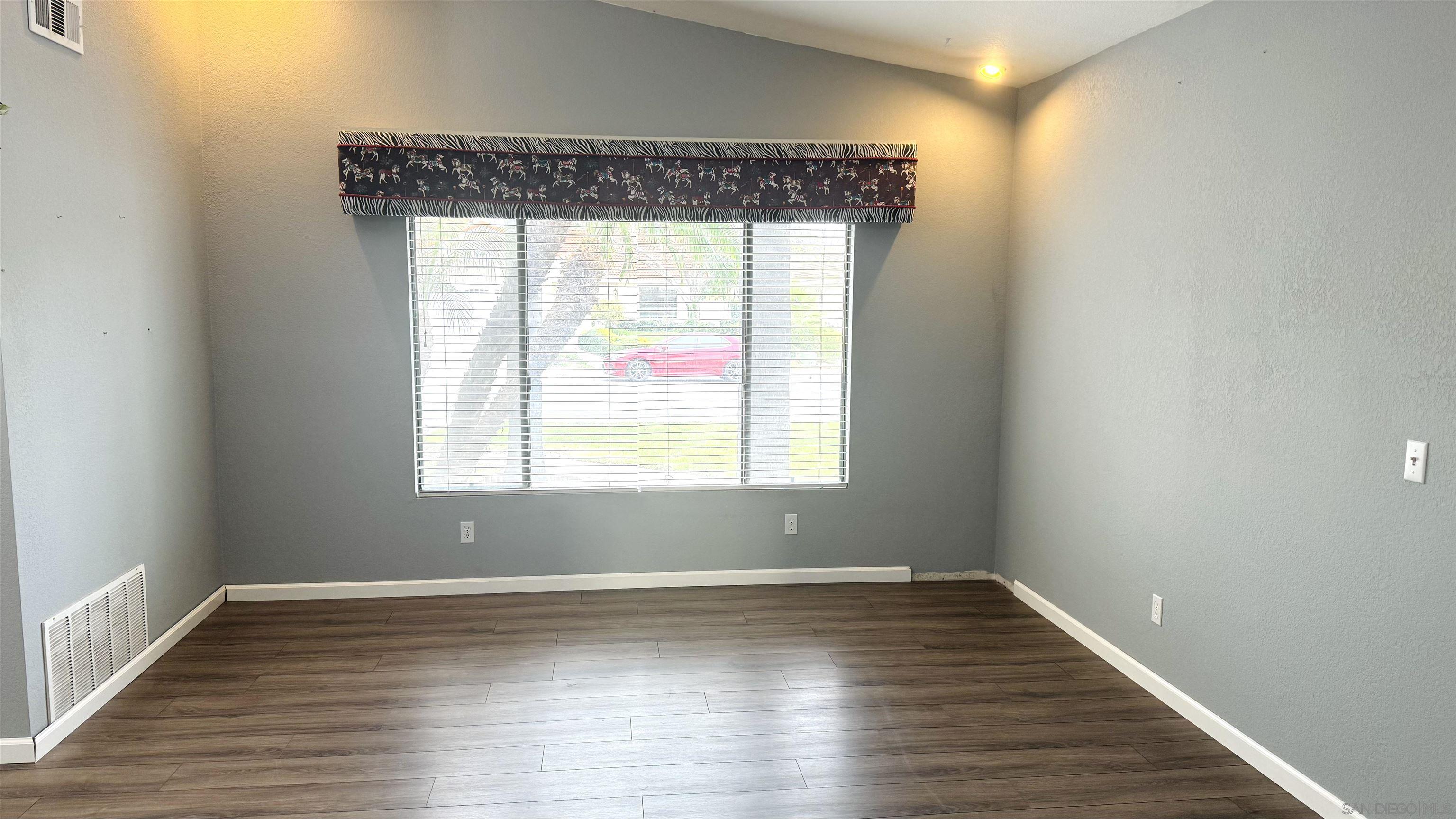 Detail Gallery Image 36 of 38 For 39607  Firethorn Court, Murrieta,  CA 92563 - 4 Beds | 2 Baths