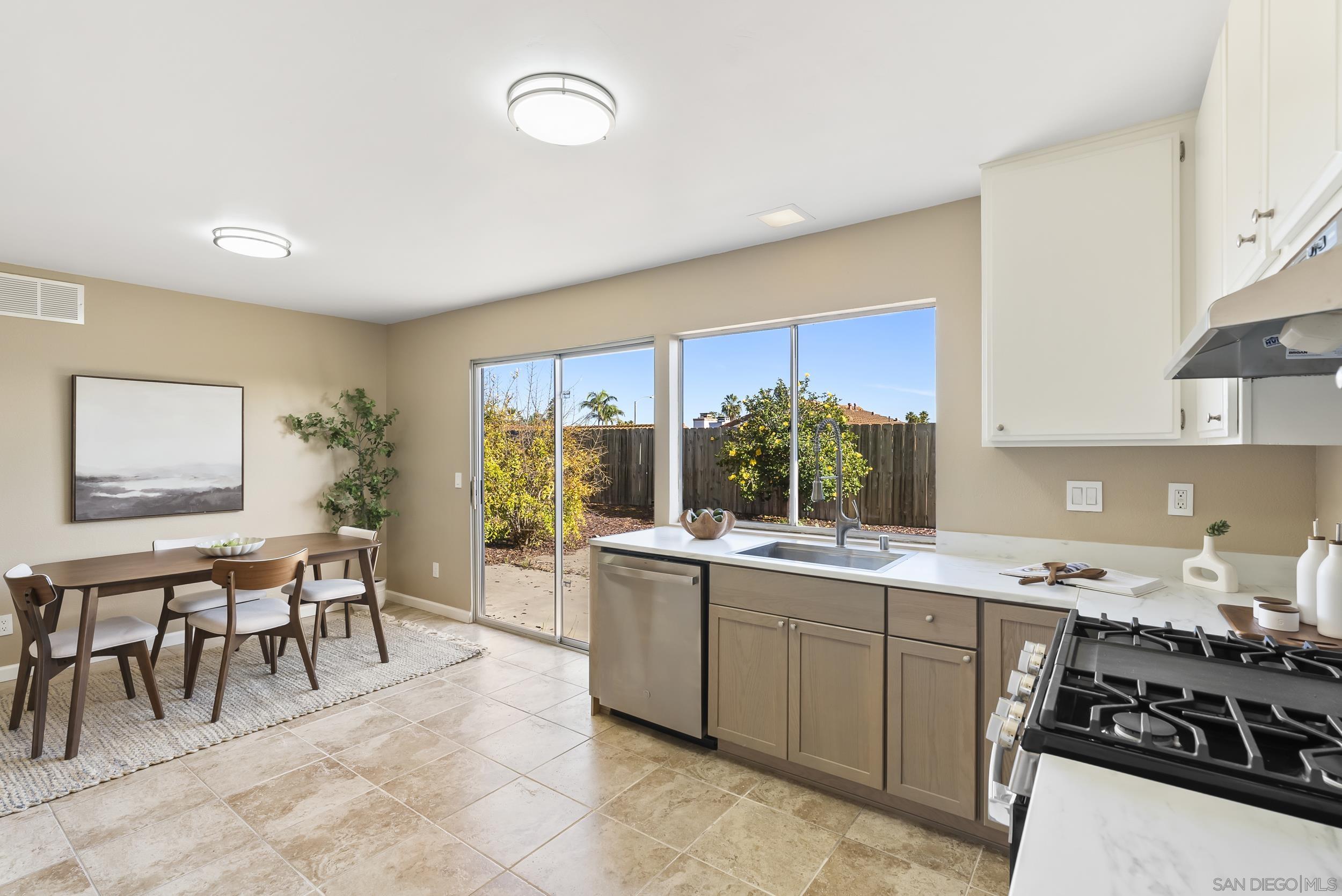 Detail Gallery Image 12 of 30 For 7427  Kamwood St, San Diego,  CA 92126 - 3 Beds | 2 Baths