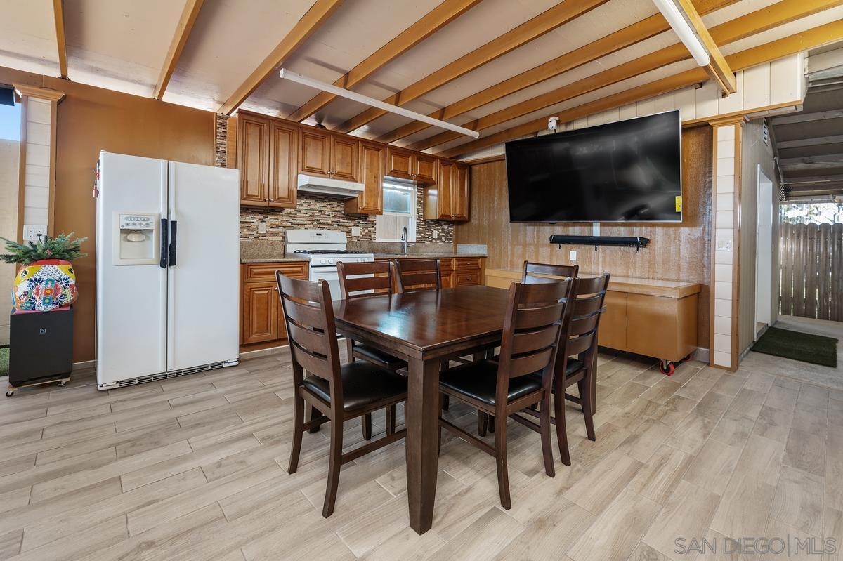 Detail Gallery Image 22 of 27 For 10343  Greenford Dr, San Diego,  CA 92126 - 4 Beds | 2 Baths