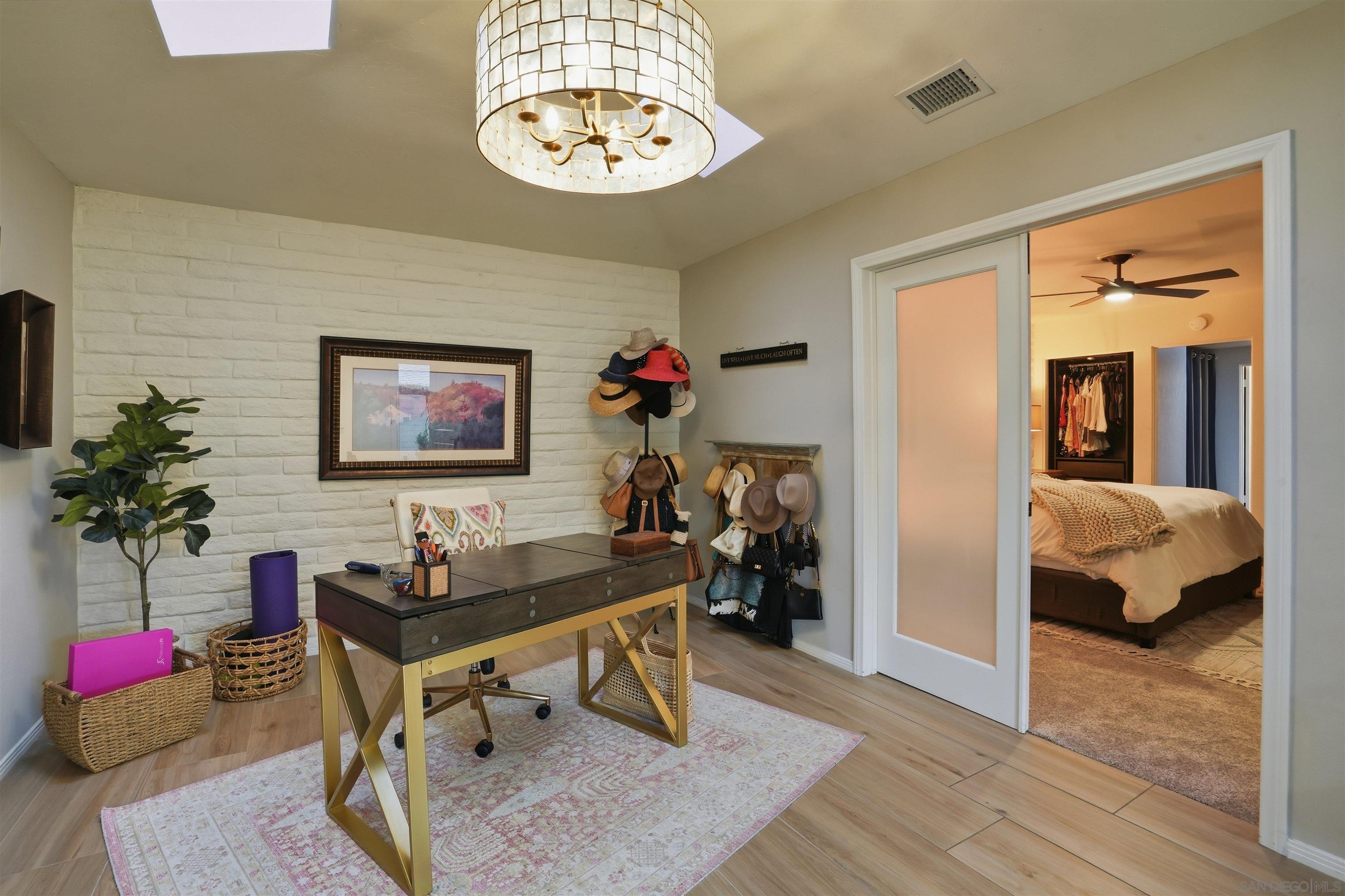Detail Gallery Image 13 of 27 For 1442  La Linda Drive, San Marcos,  CA 92078 - 3 Beds | 2 Baths