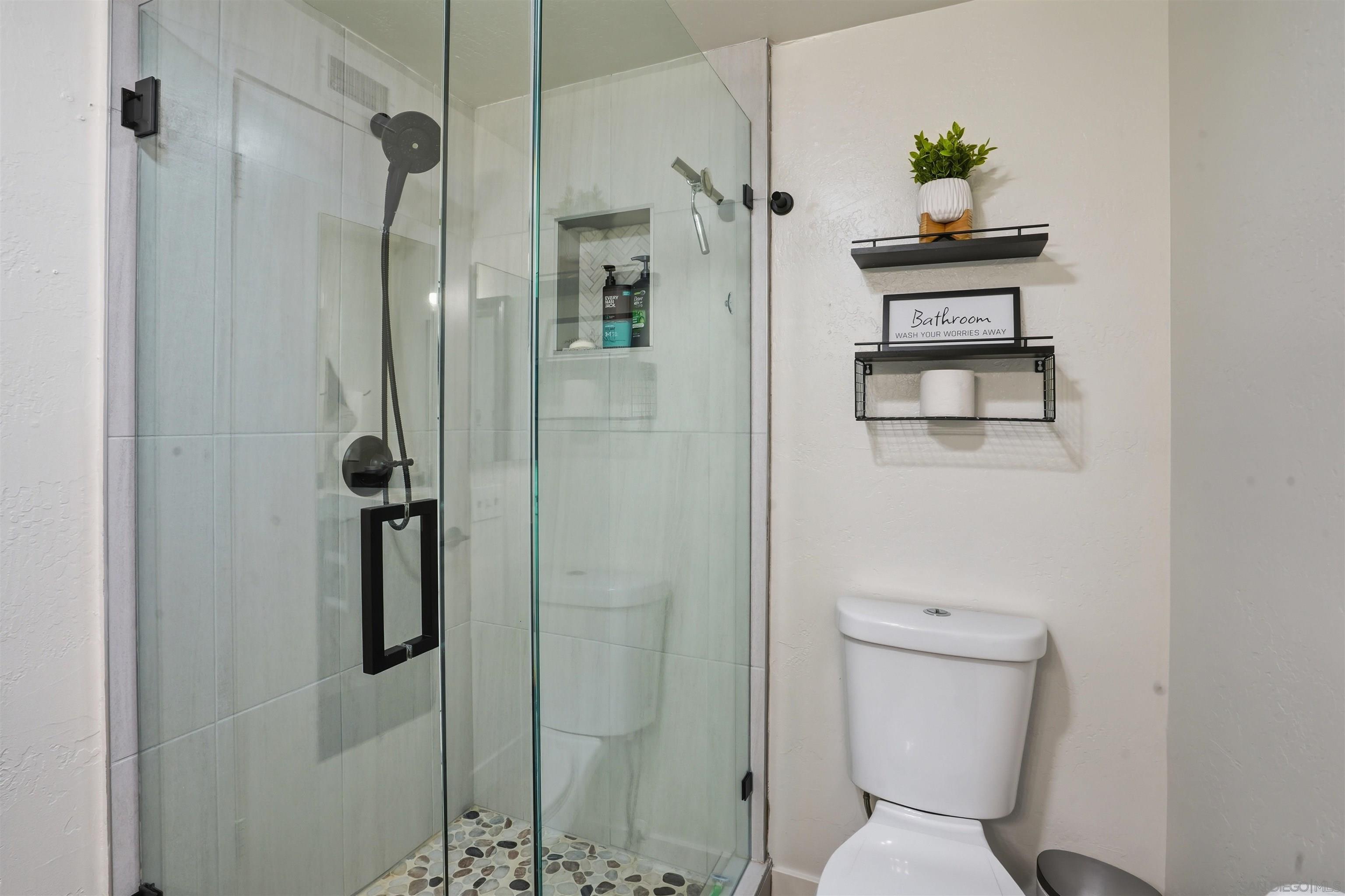 Detail Gallery Image 16 of 27 For 1442  La Linda Drive, San Marcos,  CA 92078 - 3 Beds | 2 Baths