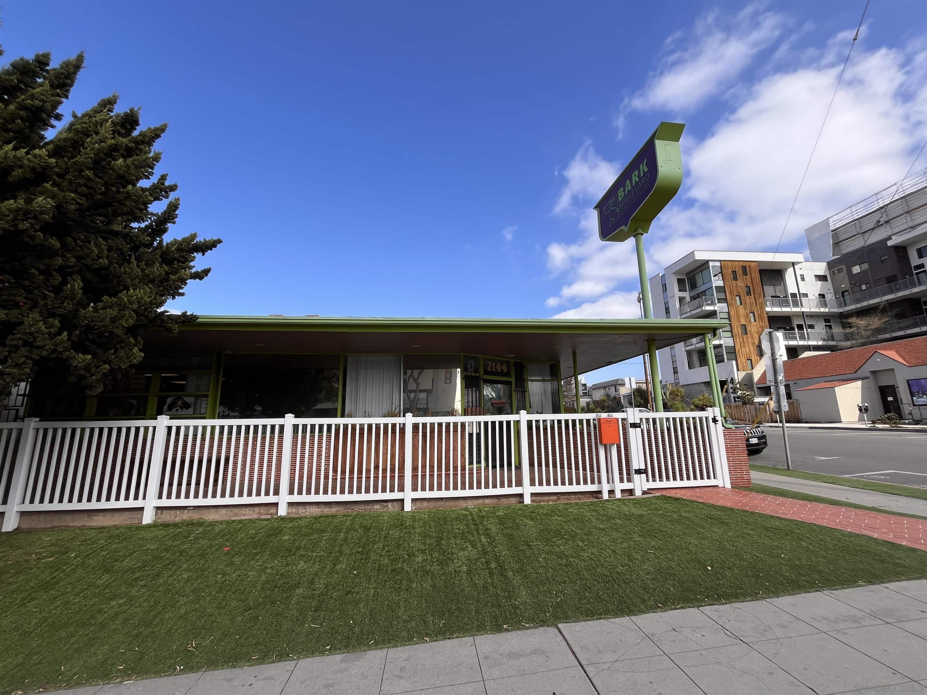 Detail Gallery Image 3 of 7 For 2144  El Cajon Boulevard, San Diego,  CA 92104 - – Beds | – Baths