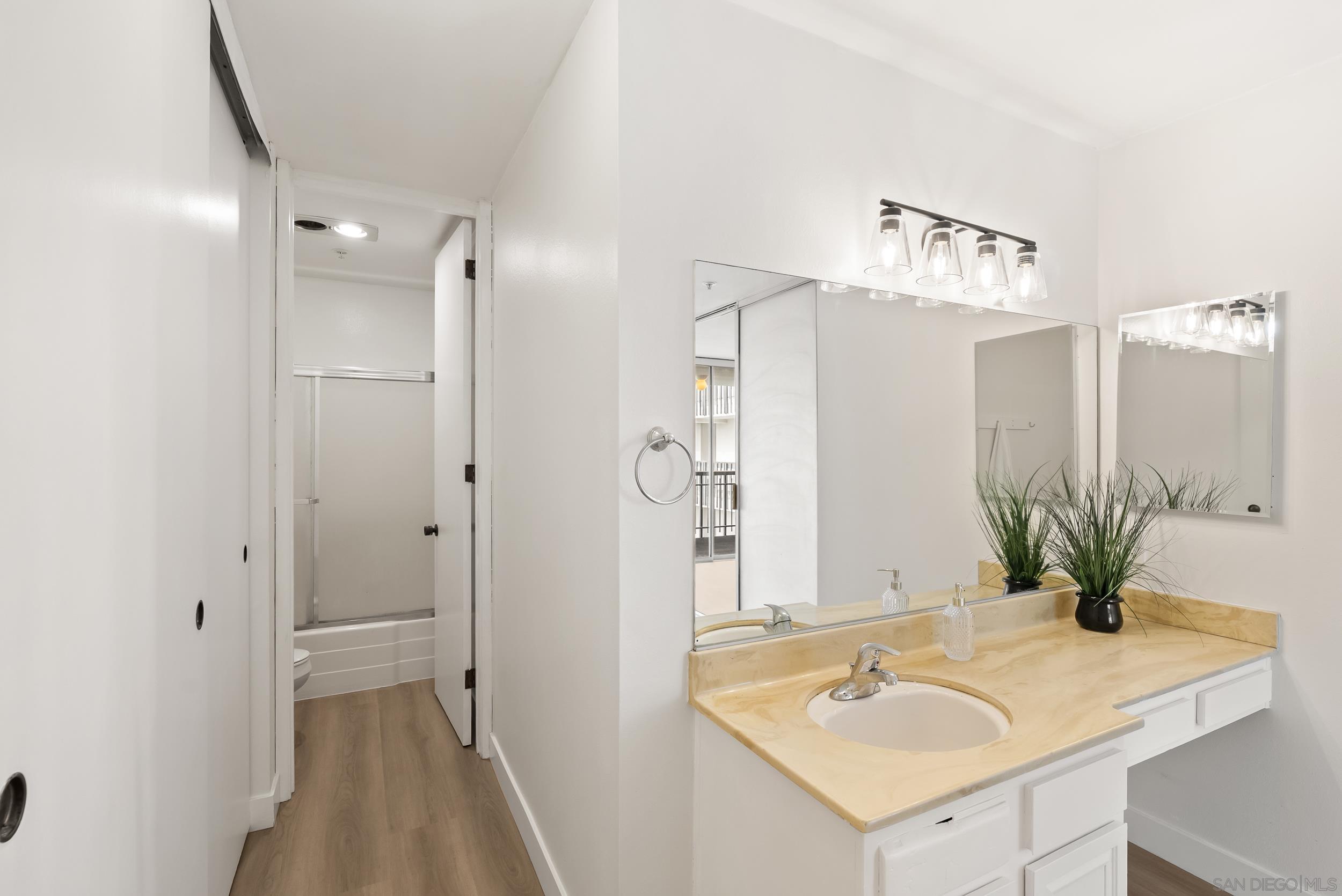 Detail Gallery Image 21 of 35 For 727  Sapphire St  #301,  San Diego,  CA 92109 - 2 Beds | 2 Baths