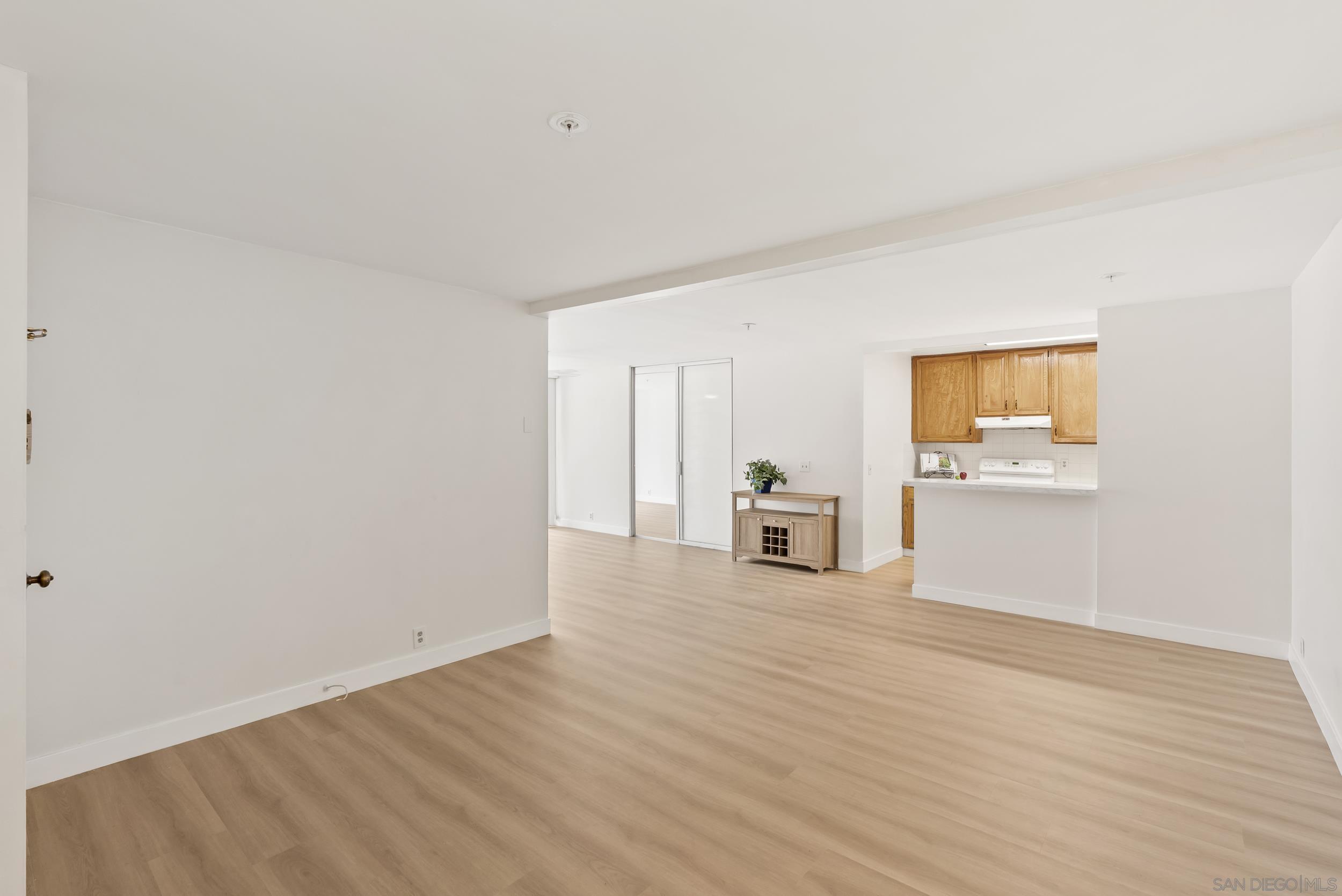 Detail Gallery Image 6 of 35 For 727  Sapphire St  #301,  San Diego,  CA 92109 - 2 Beds | 2 Baths