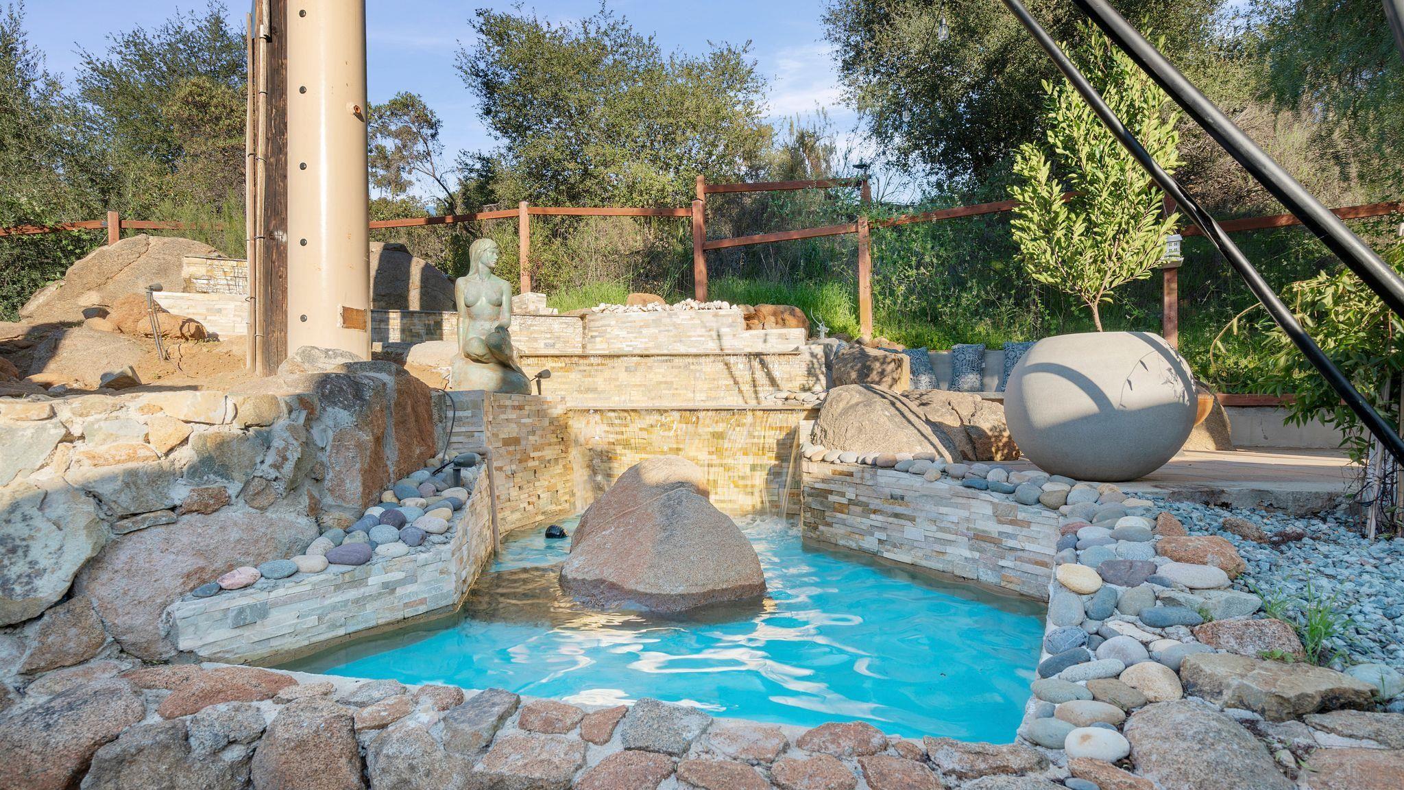 Detail Gallery Image 4 of 74 For 1165  Midway Dr, Alpine,  CA 91901 - 4 Beds | 4 Baths