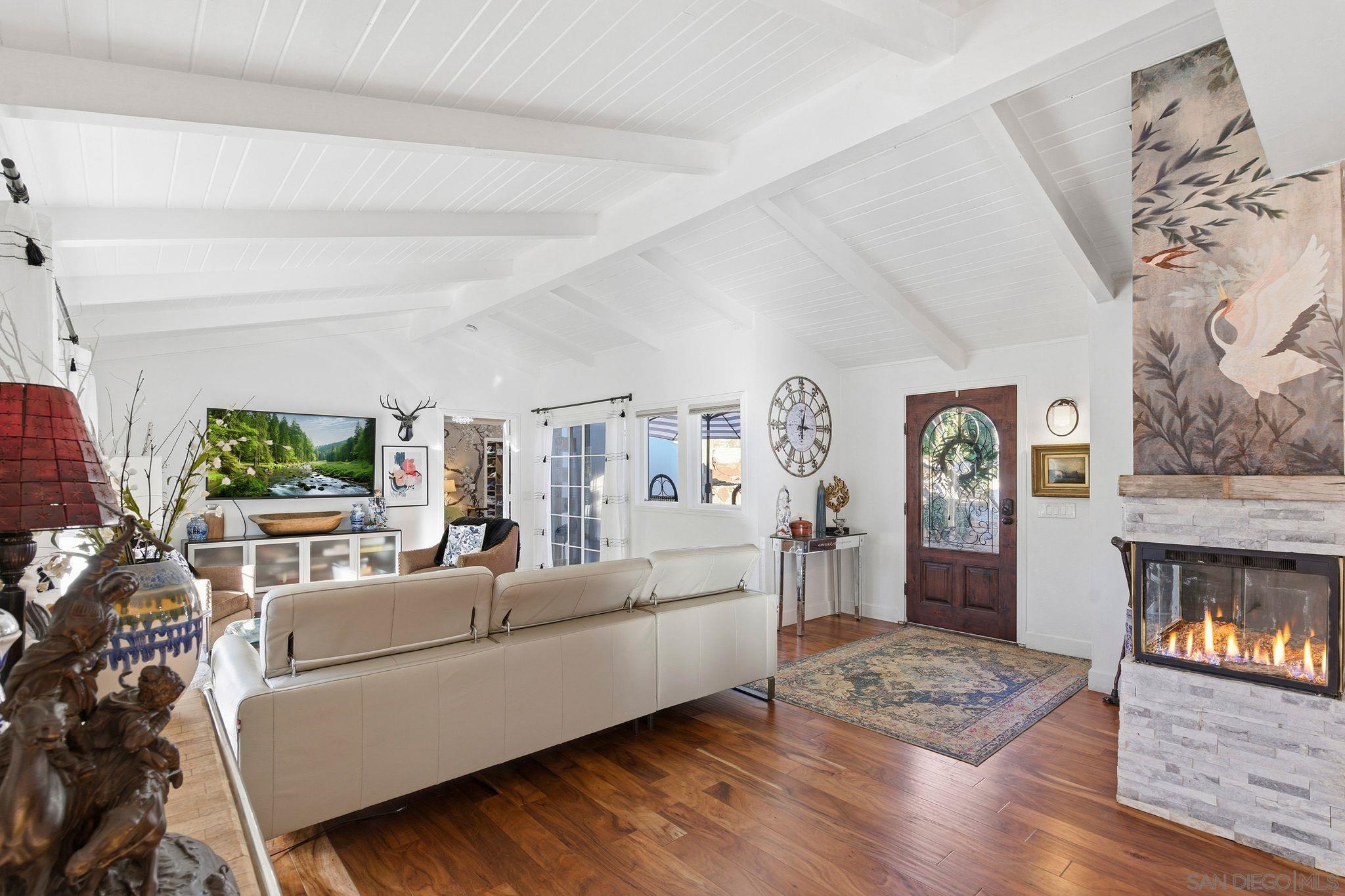 Detail Gallery Image 10 of 74 For 1165  Midway Dr, Alpine,  CA 91901 - 4 Beds | 4 Baths