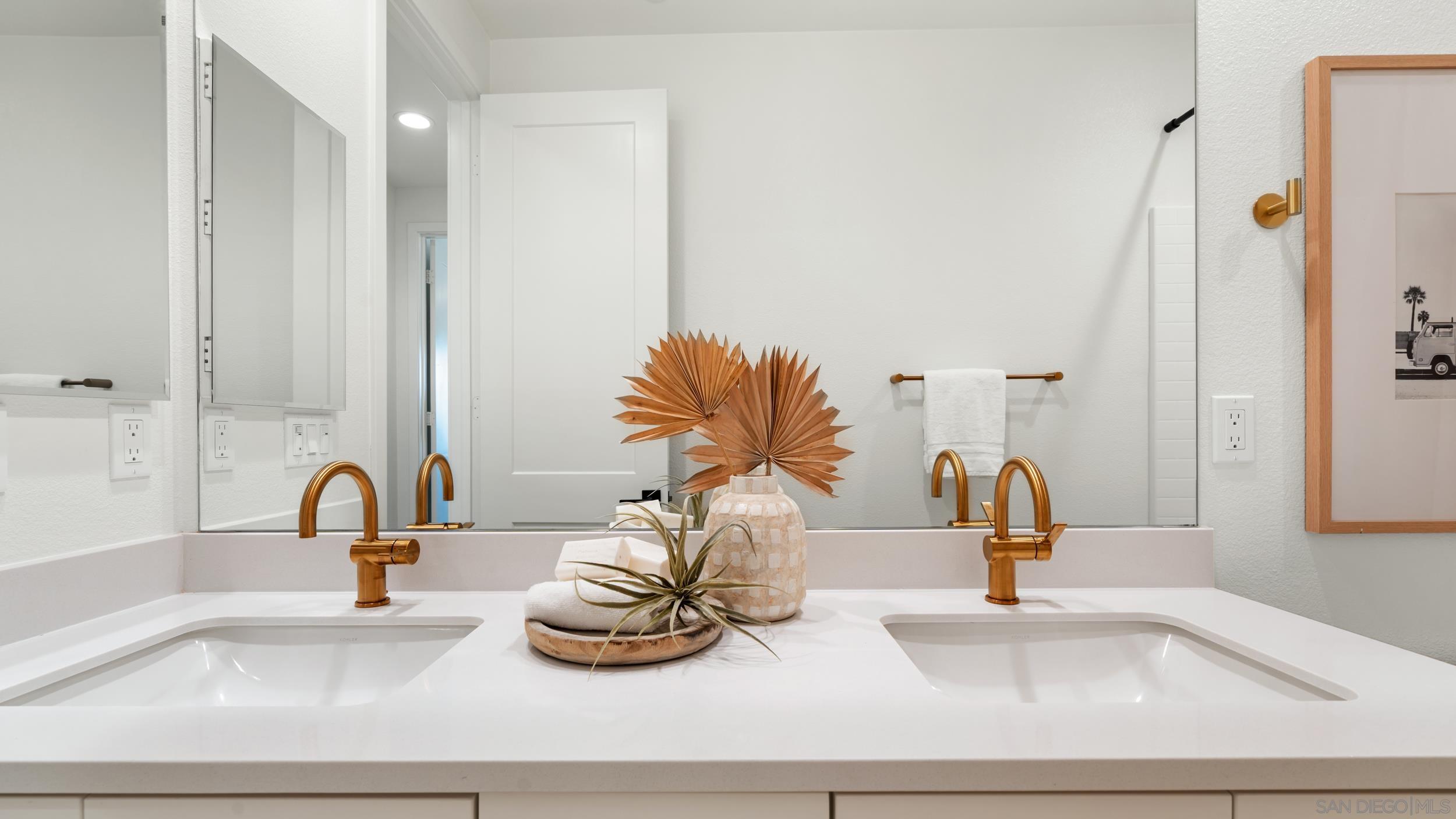 Detail Gallery Image 14 of 25 For 4700  Parsley Lane, Carlsbad,  CA 92008 - 4 Beds | 3/1 Baths