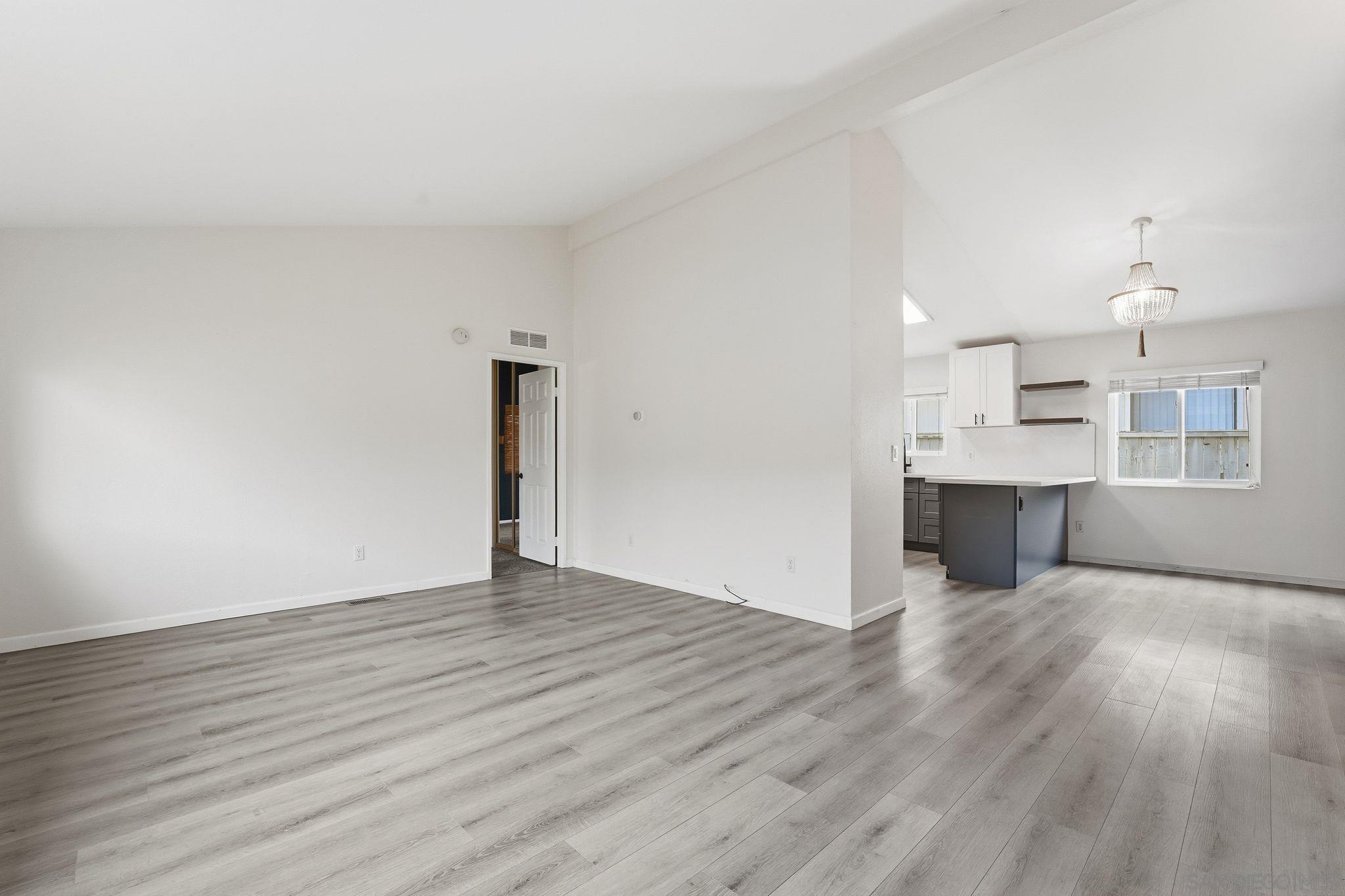 Detail Gallery Image 2 of 28 For 14955  Avenida Venusto  #85,  San Diego,  CA 92128 - 3 Beds | 2 Baths