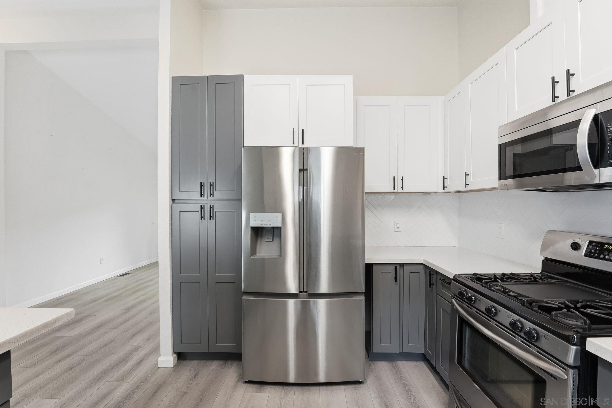 Detail Gallery Image 8 of 28 For 14955  Avenida Venusto  #85,  San Diego,  CA 92128 - 3 Beds | 2 Baths