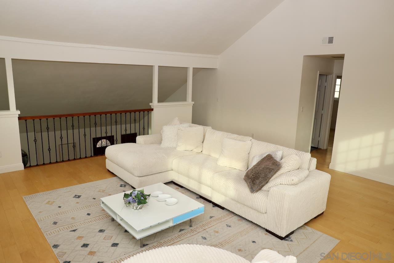 Detail Gallery Image 28 of 34 For 8907  Taurus Place, San Diego,  CA 92126 - 5 Beds | 3 Baths