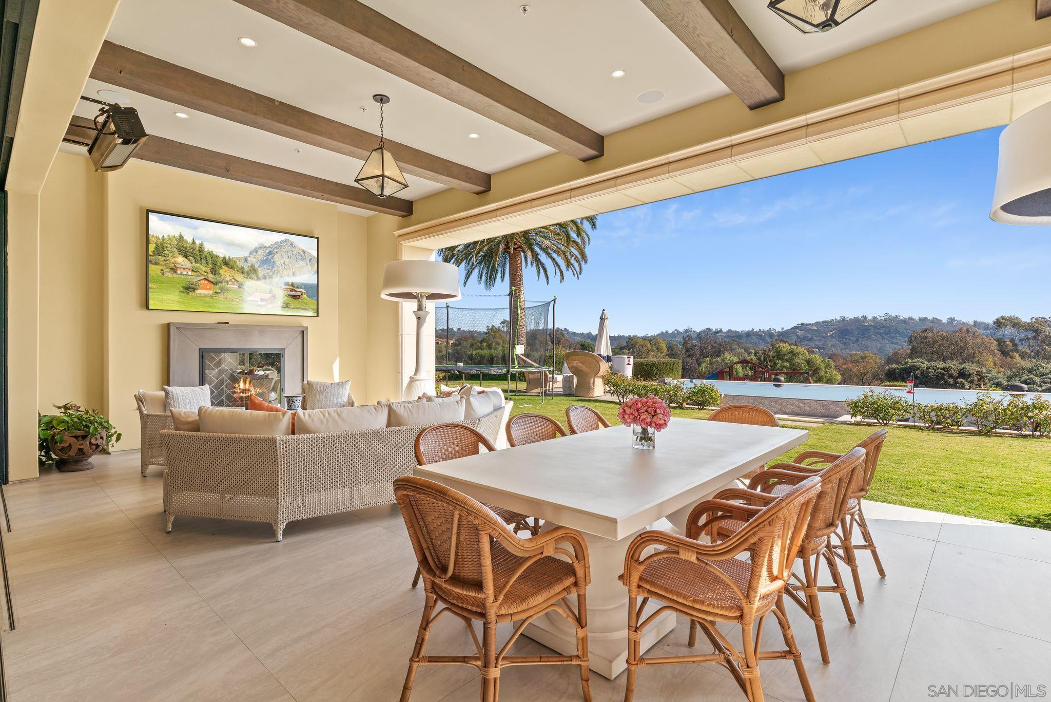 Detail Gallery Image 29 of 39 For 16640  El Camino Real, Rancho Santa Fe,  CA 92067 - 6 Beds | 8/1 Baths