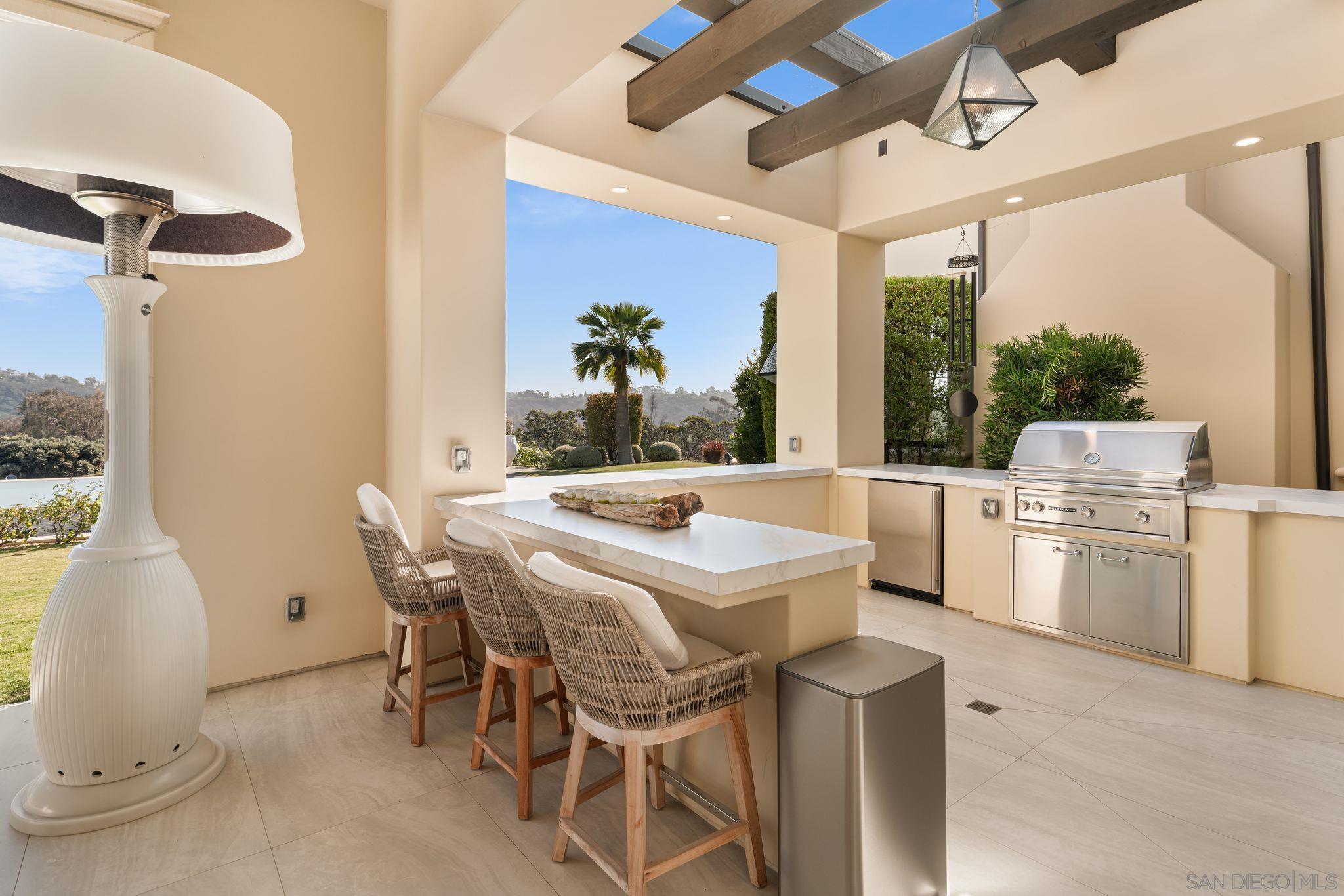 Detail Gallery Image 31 of 39 For 16640  El Camino Real, Rancho Santa Fe,  CA 92067 - 6 Beds | 8/1 Baths