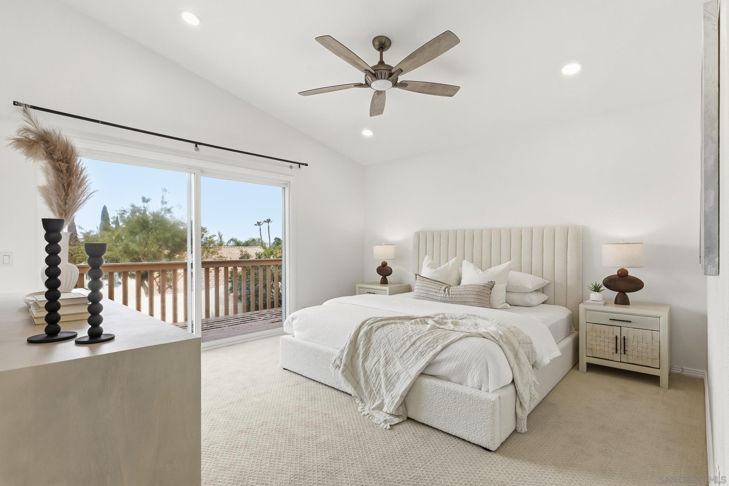 Detail Gallery Image 13 of 28 For 4972  Calle Sobrado, Oceanside,  CA 92056 - 4 Beds | 2/1 Baths