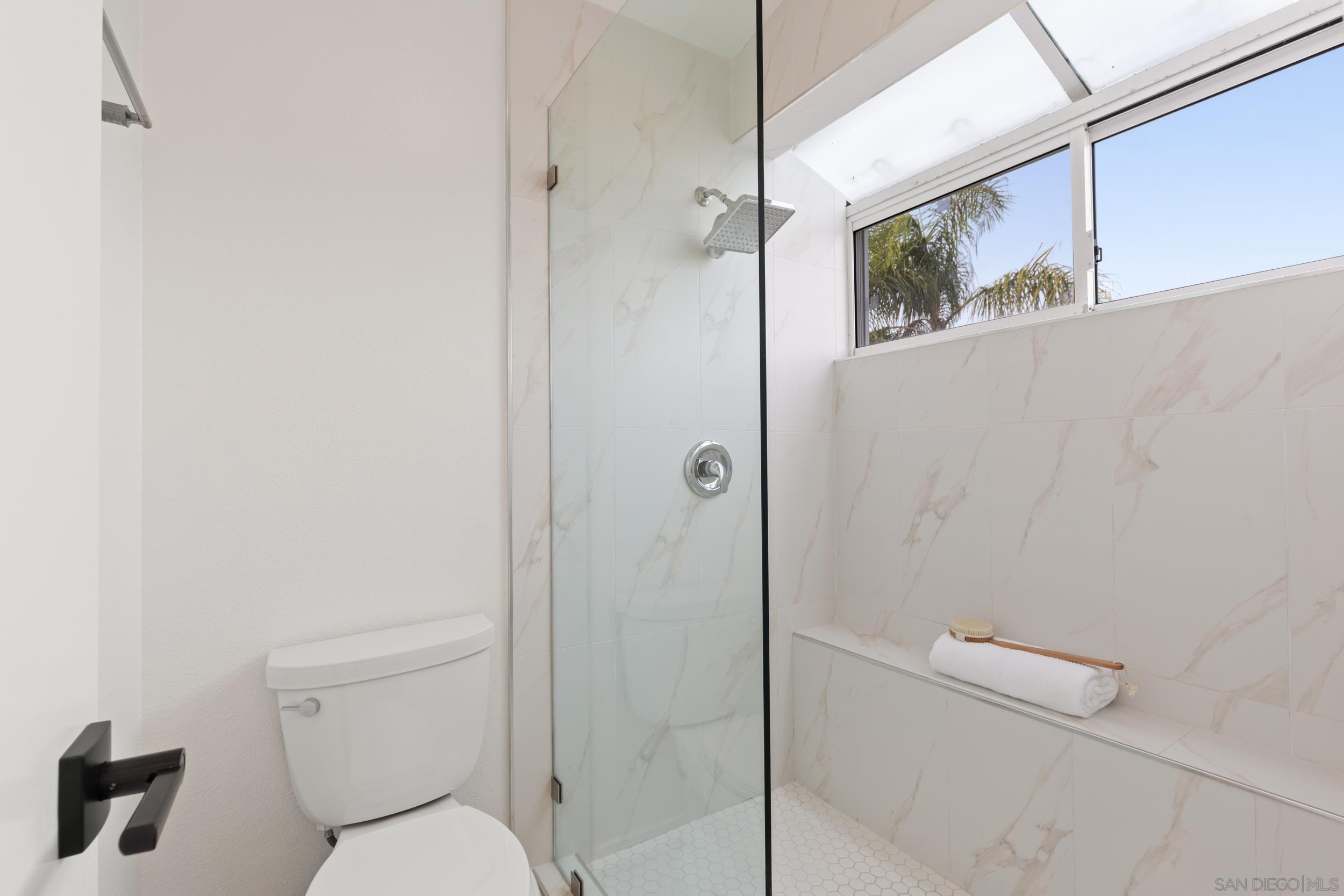 Detail Gallery Image 21 of 28 For 4972  Calle Sobrado, Oceanside,  CA 92056 - 4 Beds | 2/1 Baths