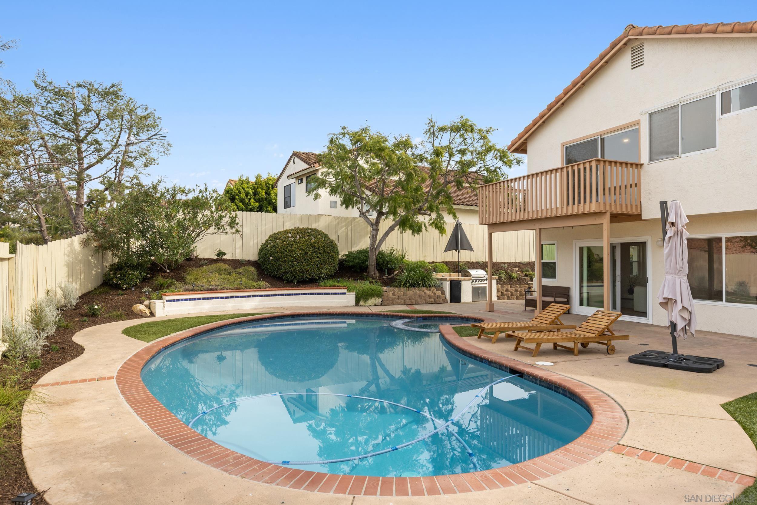 Detail Gallery Image 22 of 28 For 4972  Calle Sobrado, Oceanside,  CA 92056 - 4 Beds | 2/1 Baths