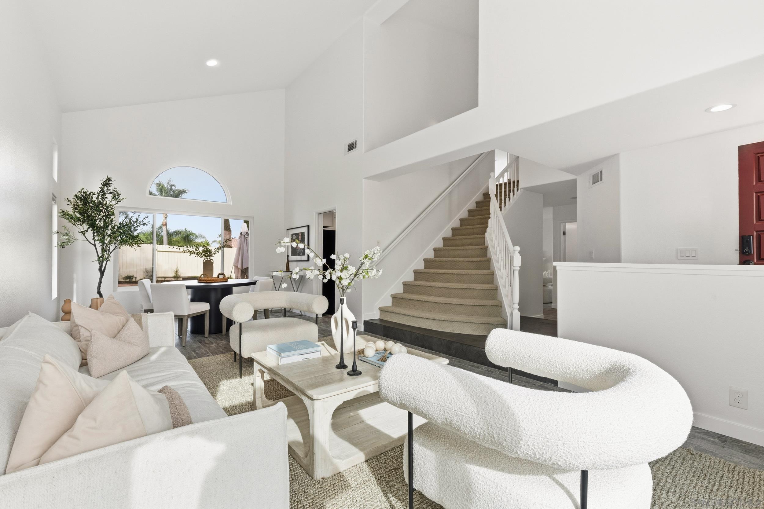 Detail Gallery Image 6 of 28 For 4972  Calle Sobrado, Oceanside,  CA 92056 - 4 Beds | 2/1 Baths